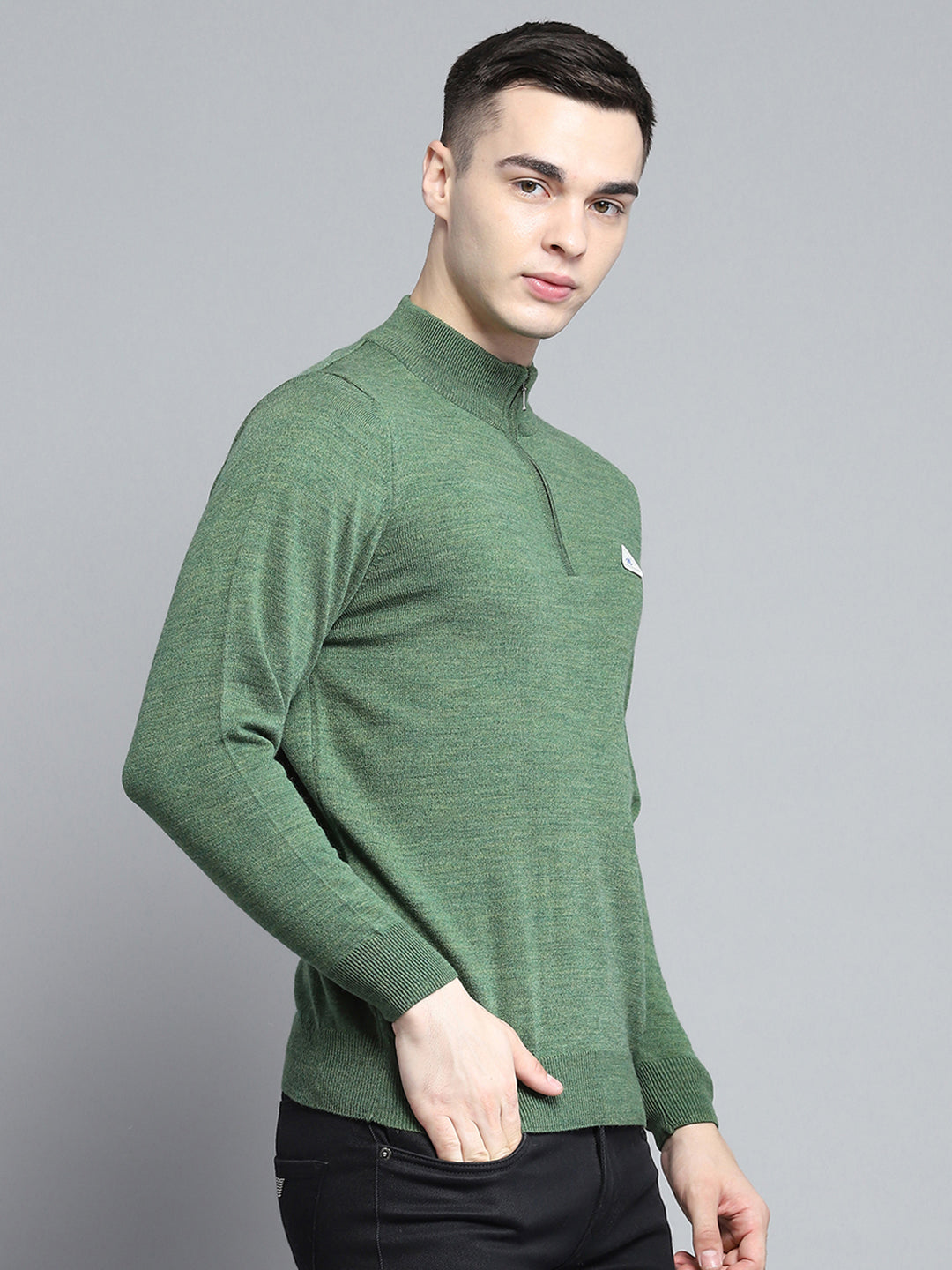 Men Green Solid Mock Neck Full Sleeve Pullover