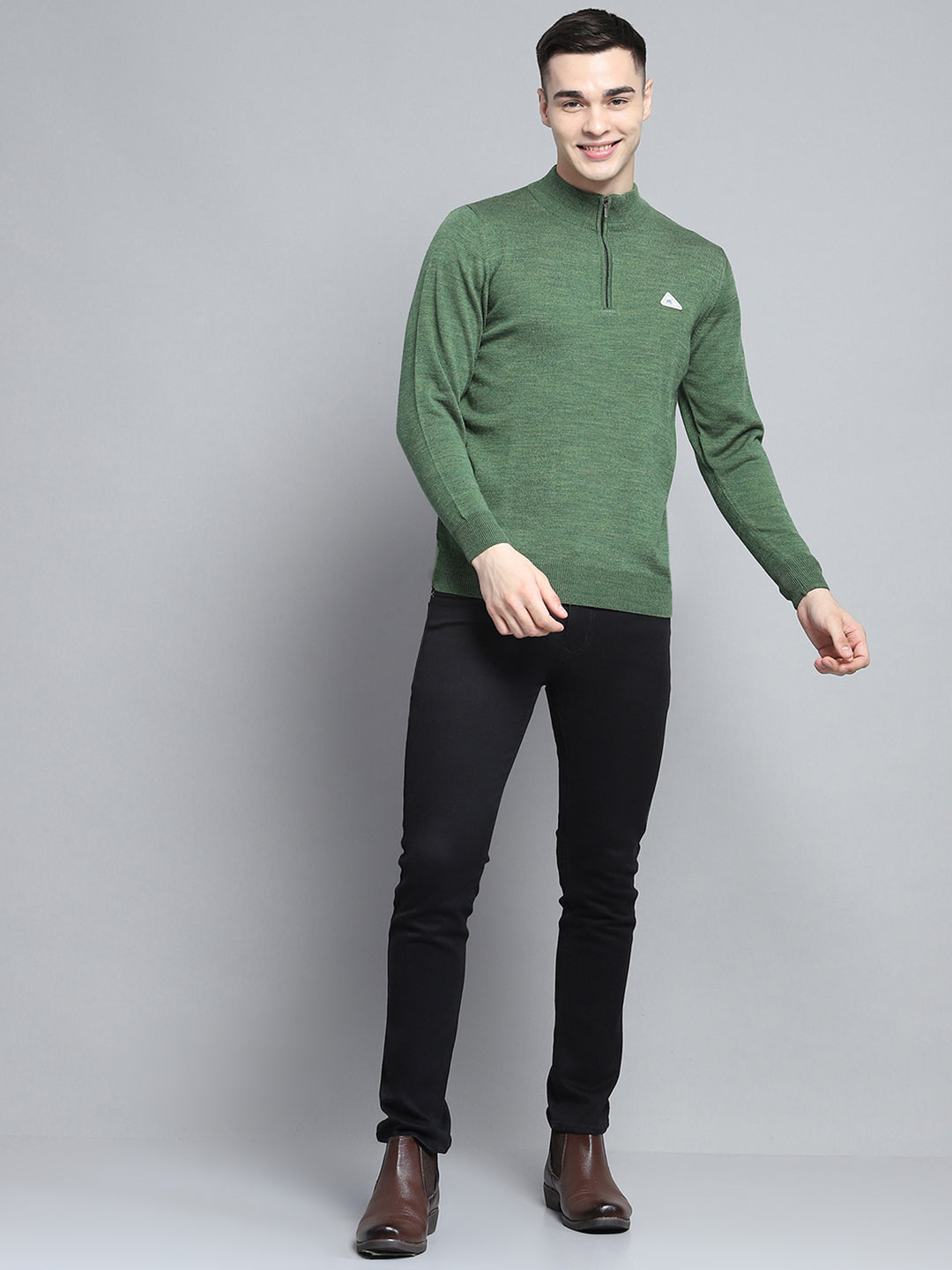 Men Green Solid Mock Neck Full Sleeve Pullover
