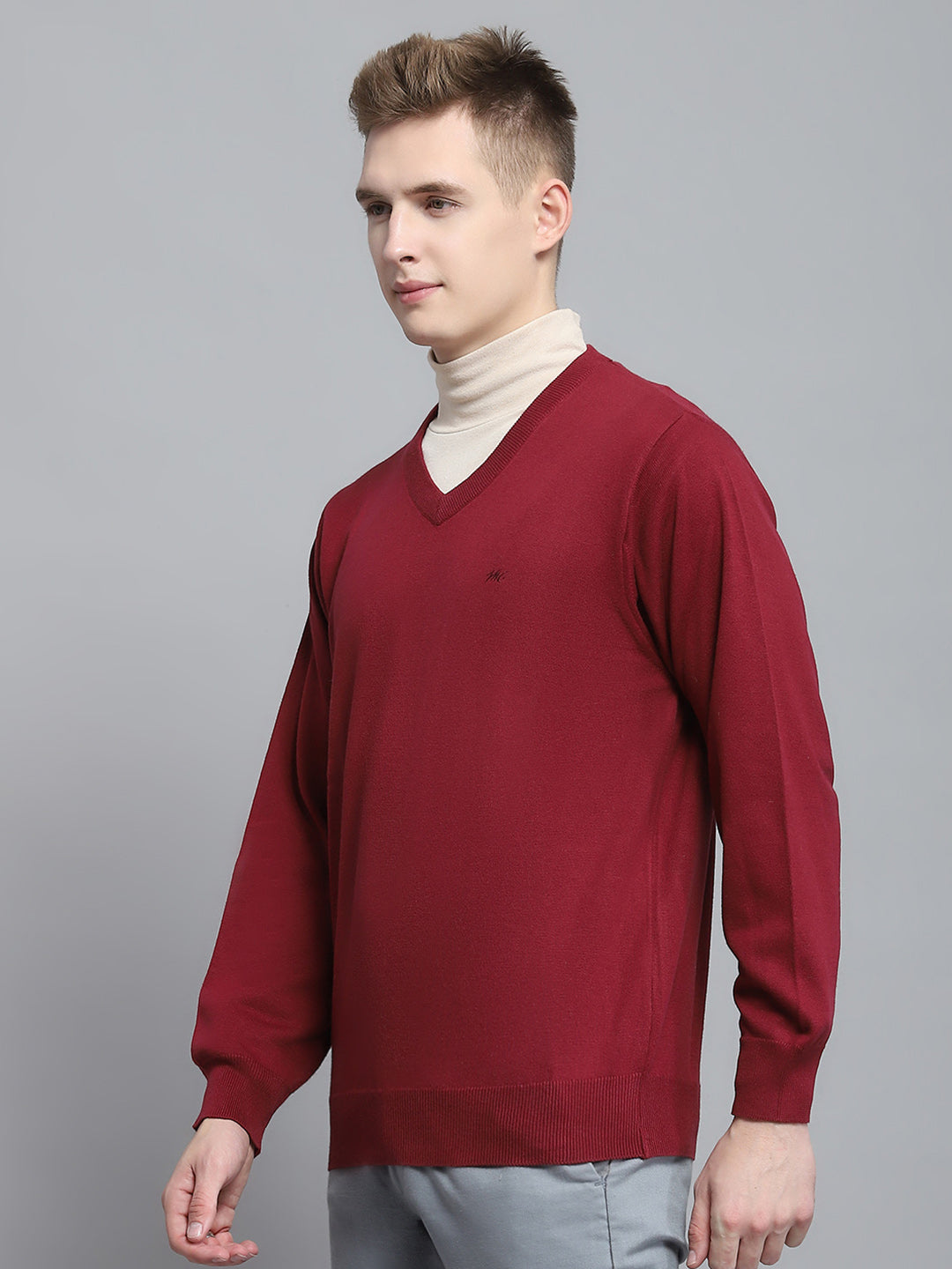 Men Maroon Solid V Neck Full Sleeve Pullover