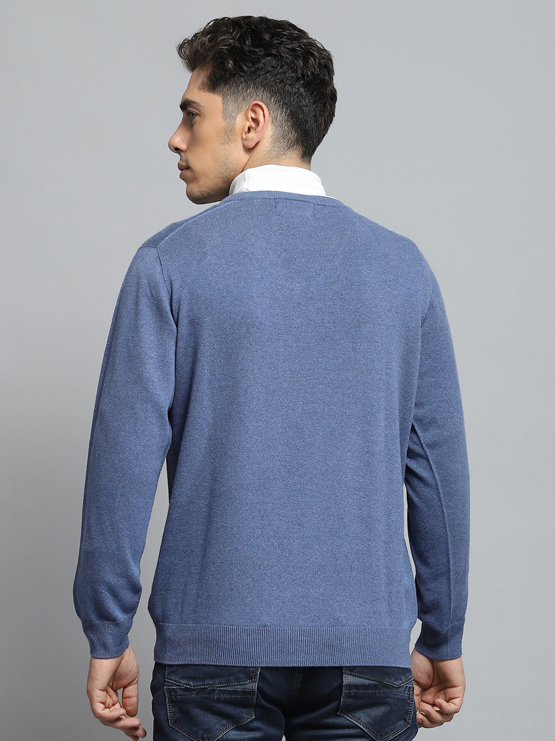 Men Blue Solid V Neck Full Sleeve Pullover
