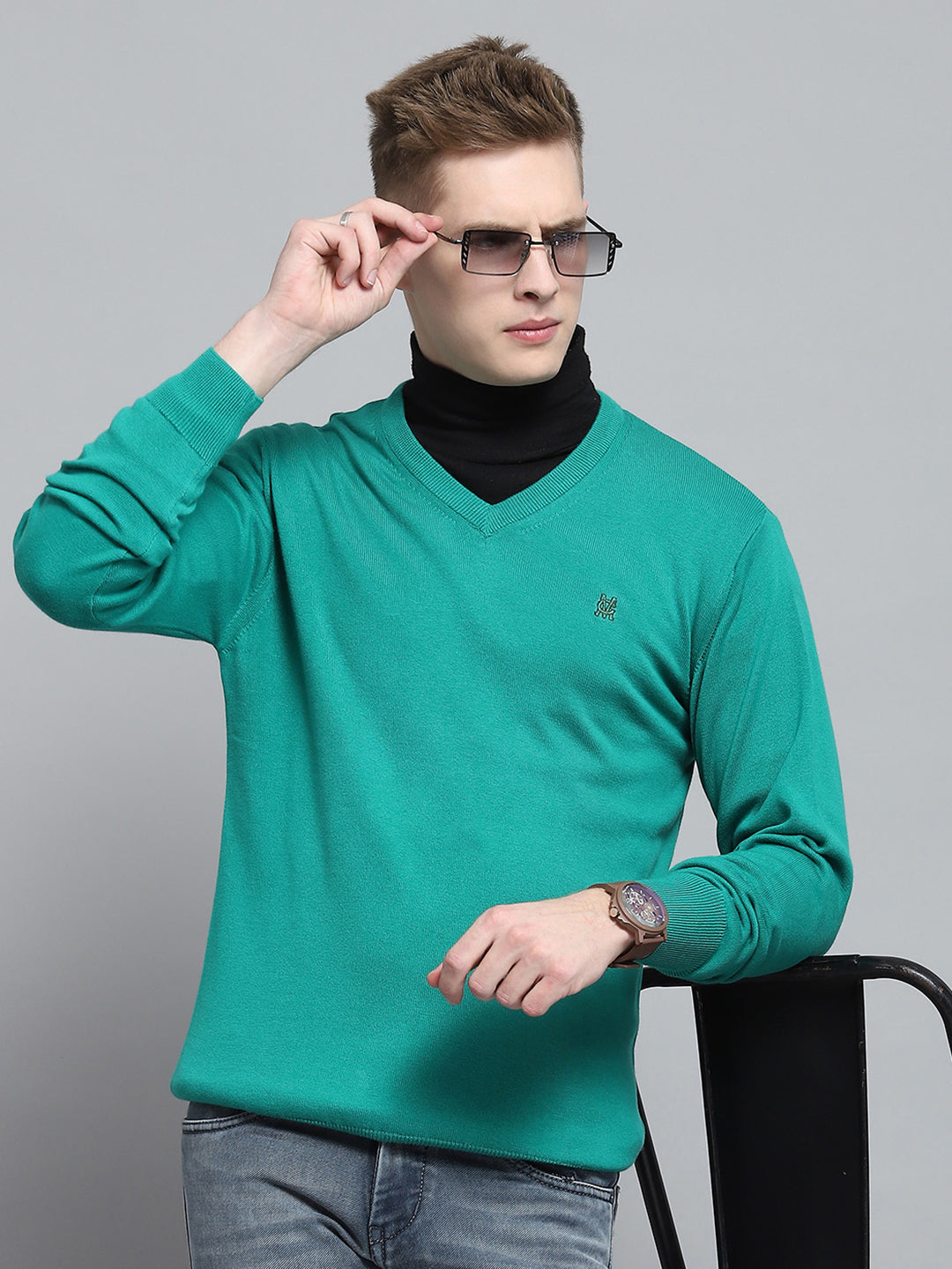 Men Green Solid V Neck Full Sleeve Pullover