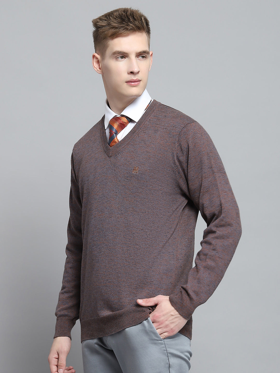 Men Brown Solid V Neck Full Sleeve Pullover