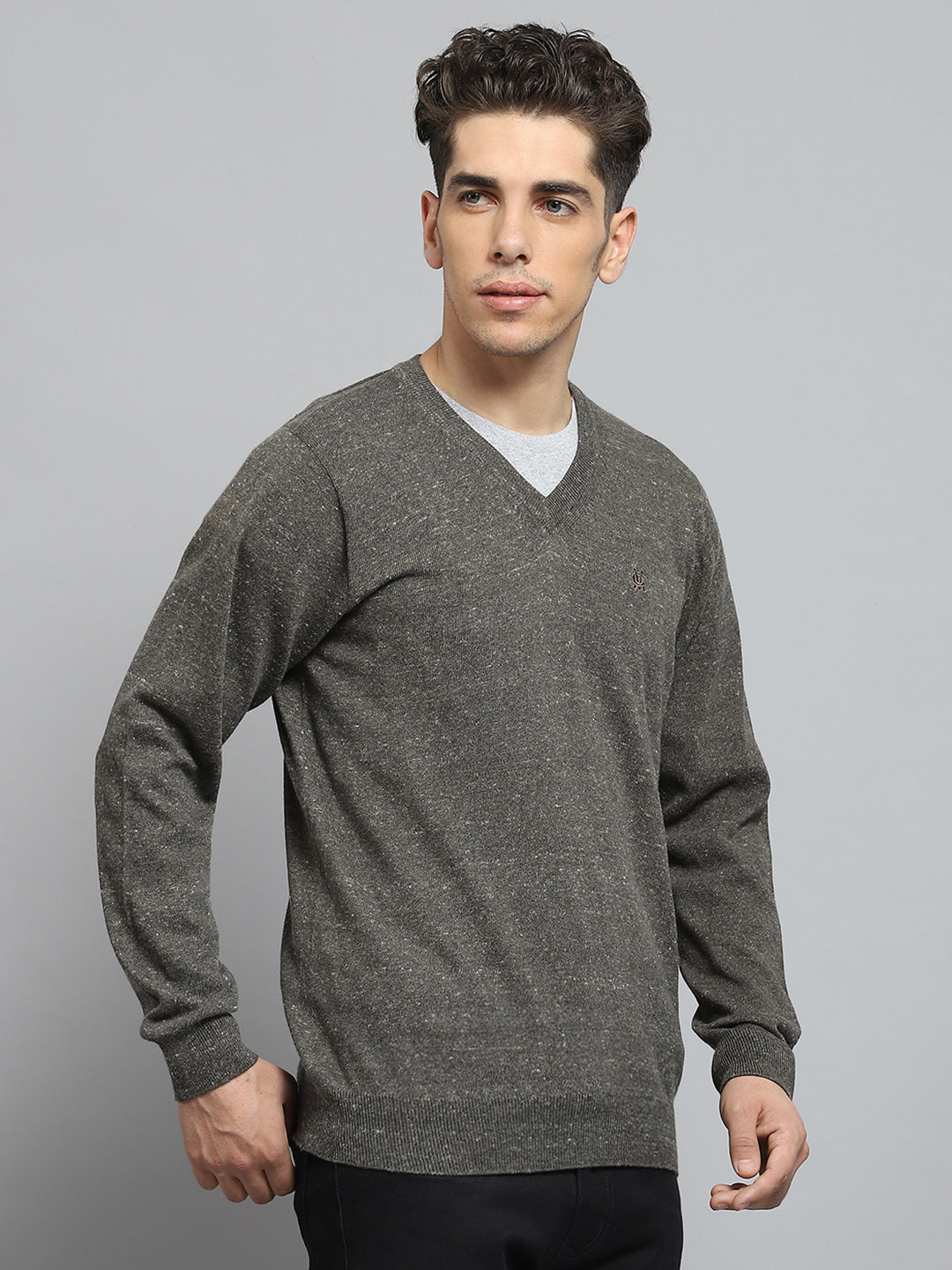 Men Olive Solid V Neck Full Sleeve Pullover