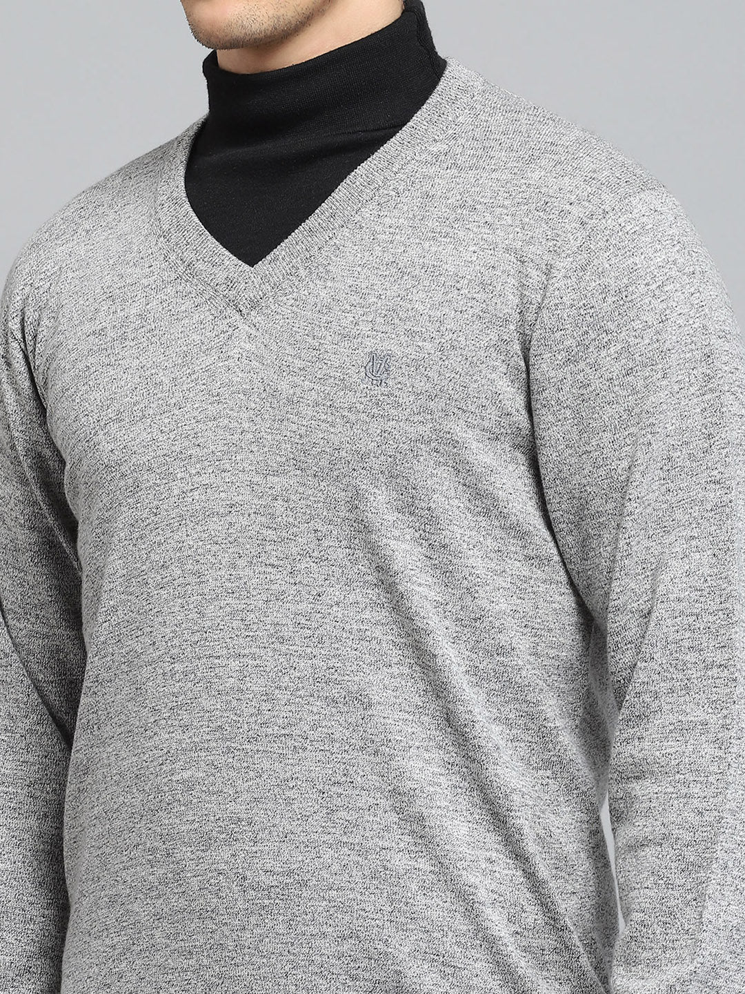 Men Grey Solid V Neck Full Sleeve Pullover
