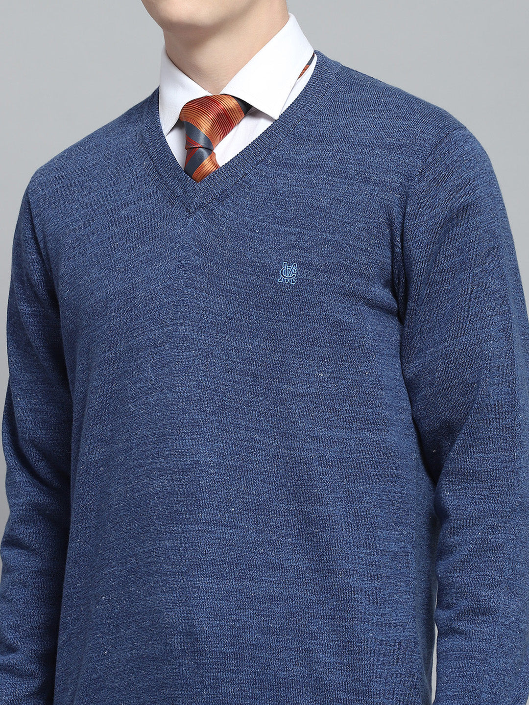 Men Blue Solid V Neck Full Sleeve Pullover