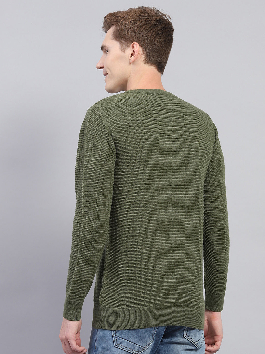 Men Green Solid Round Neck Full Sleeve Pullover