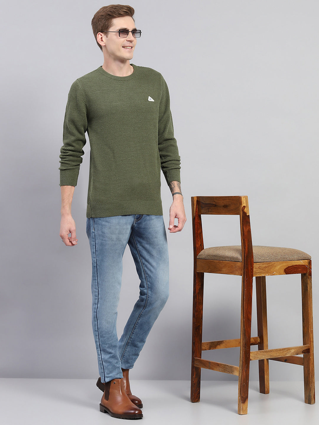 Men Green Solid Round Neck Full Sleeve Pullover
