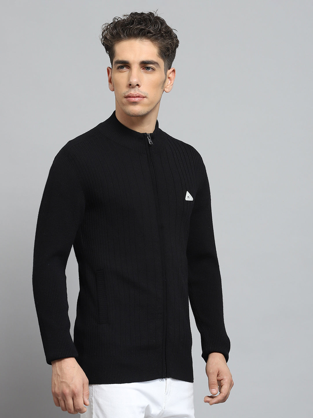Men Black Solid Round Neck Full Sleeve Pullover