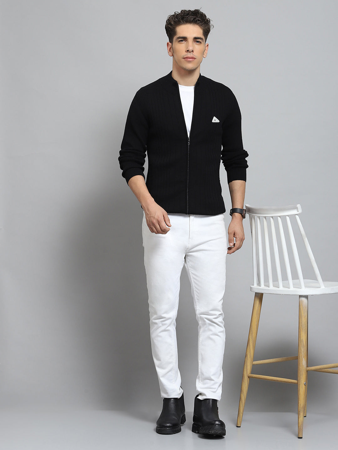 Men Black Solid Round Neck Full Sleeve Pullover