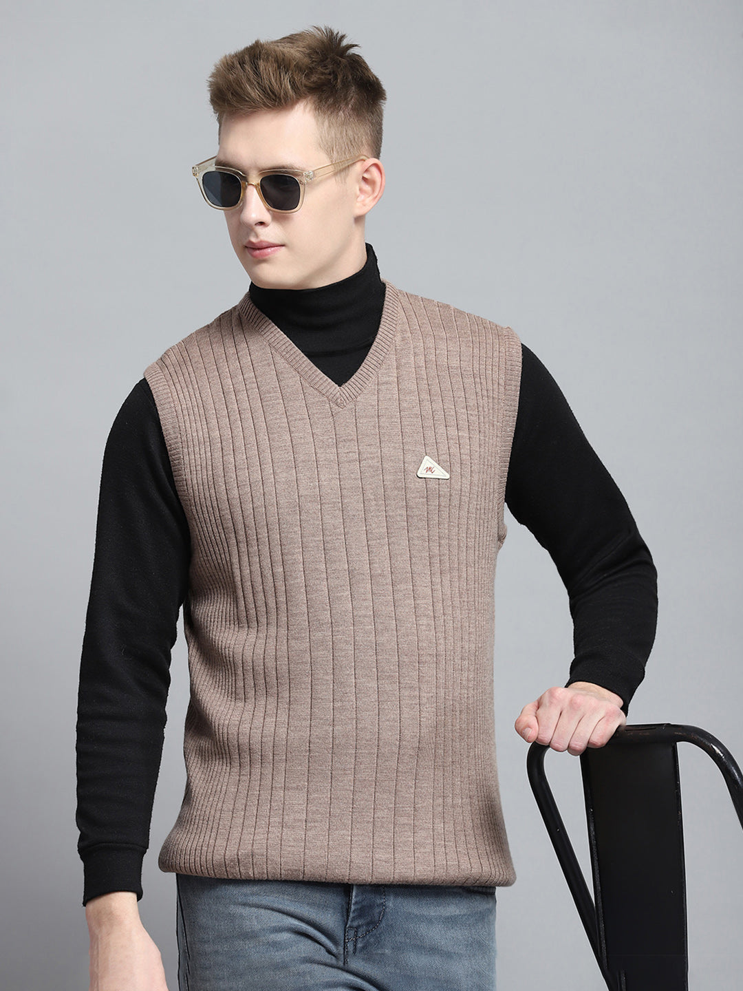 Men Beige Solid V Neck Sleeveless Sweater