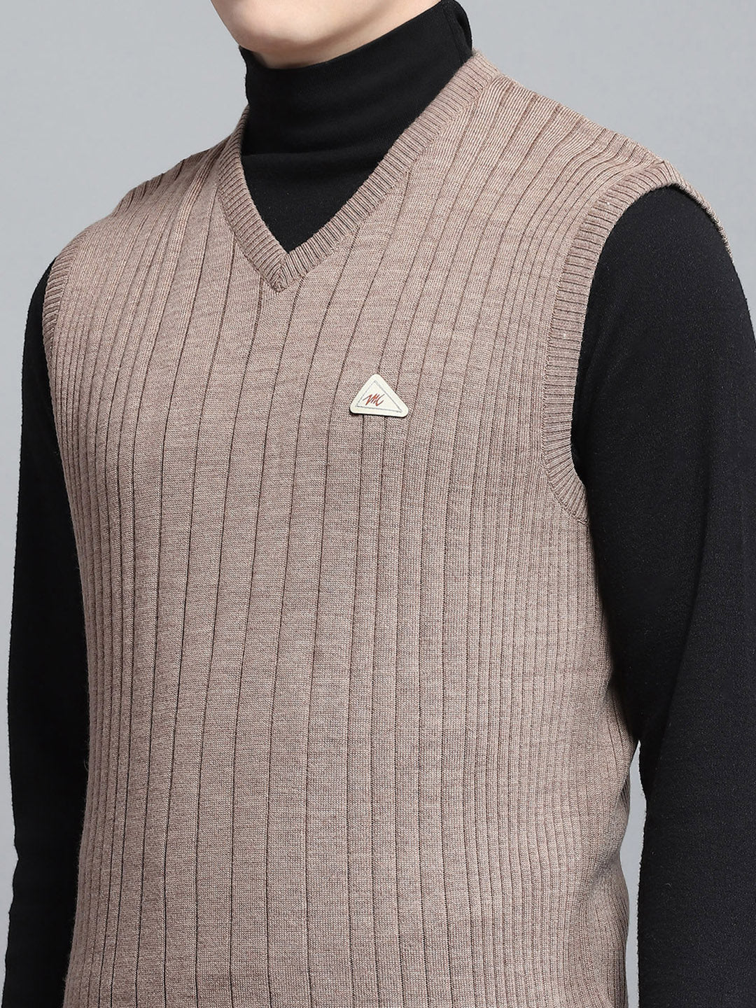 Men Beige Solid V Neck Sleeveless Sweater