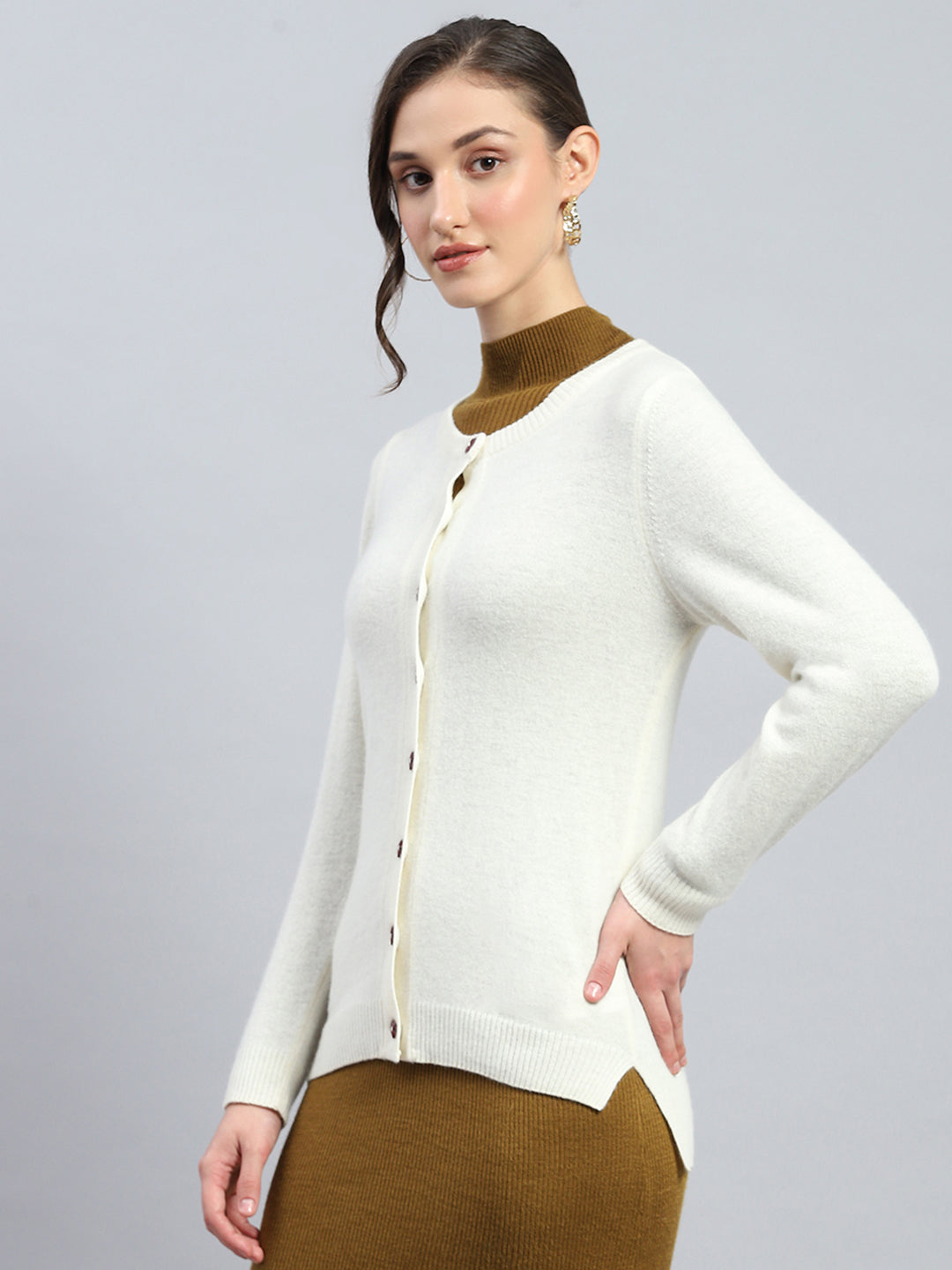 Women Off White Solid Round Neck Full Sleeve Cardigan