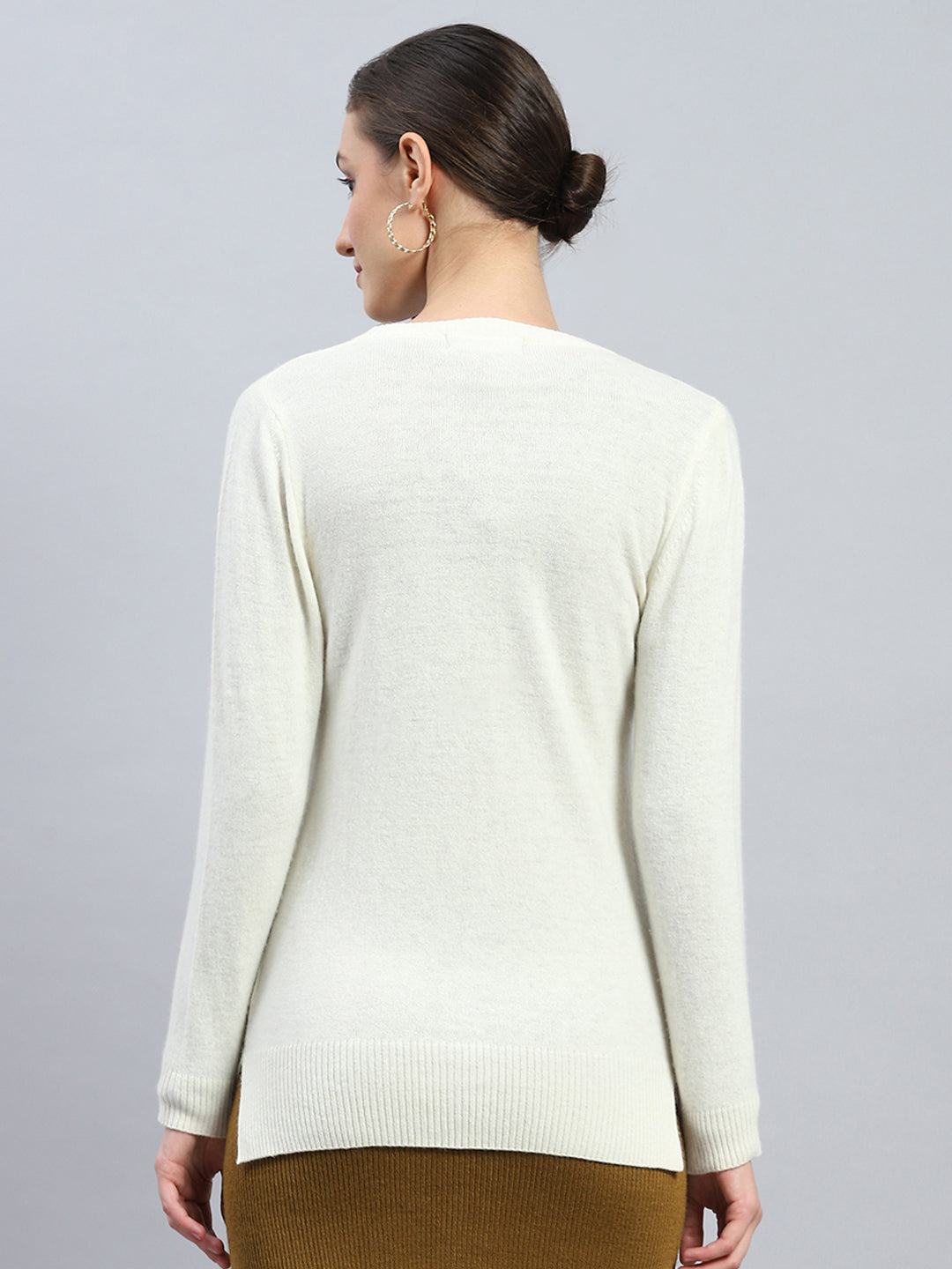 Women Off White Solid Round Neck Full Sleeve Cardigan