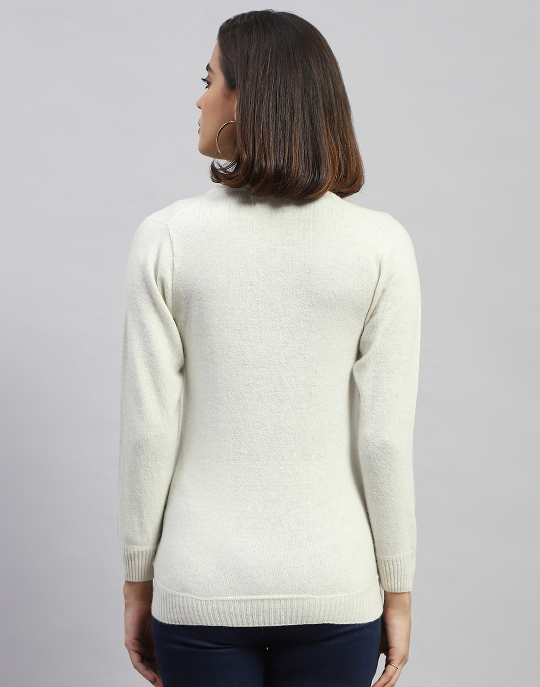 Women Off White Solid V Neck Full Sleeve Cardigan