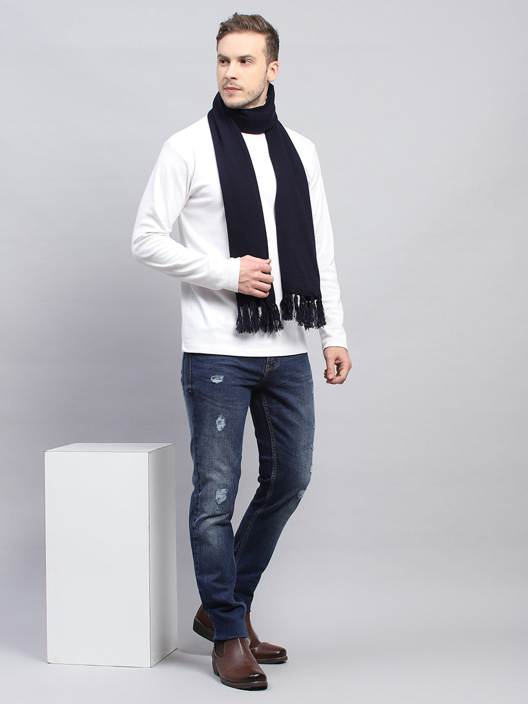 Men Navy Blue Solid Muffler