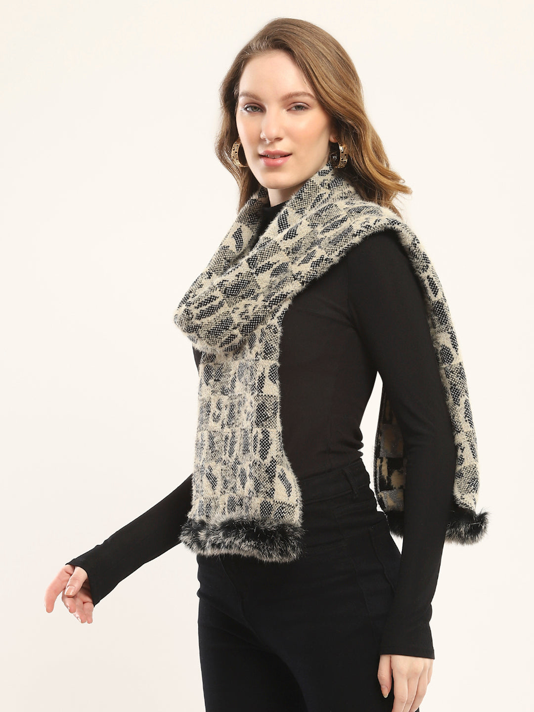 Women Black & Grey Self Design Muffler