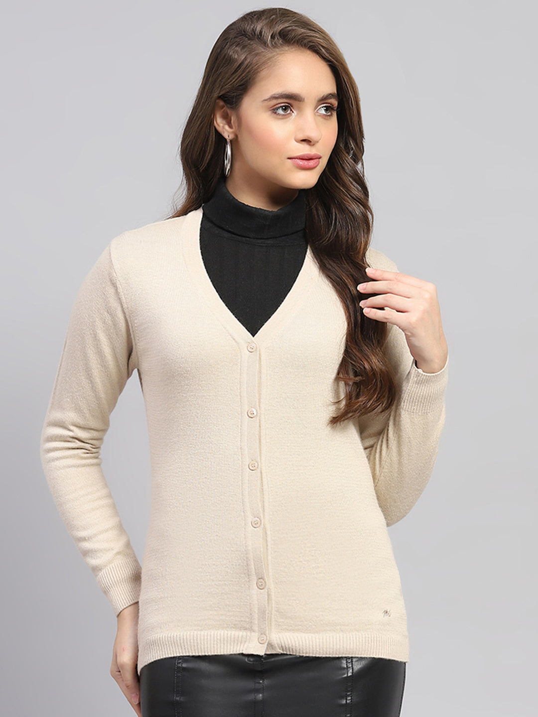 Women Beige Solid V Neck Full Sleeve Cardigan