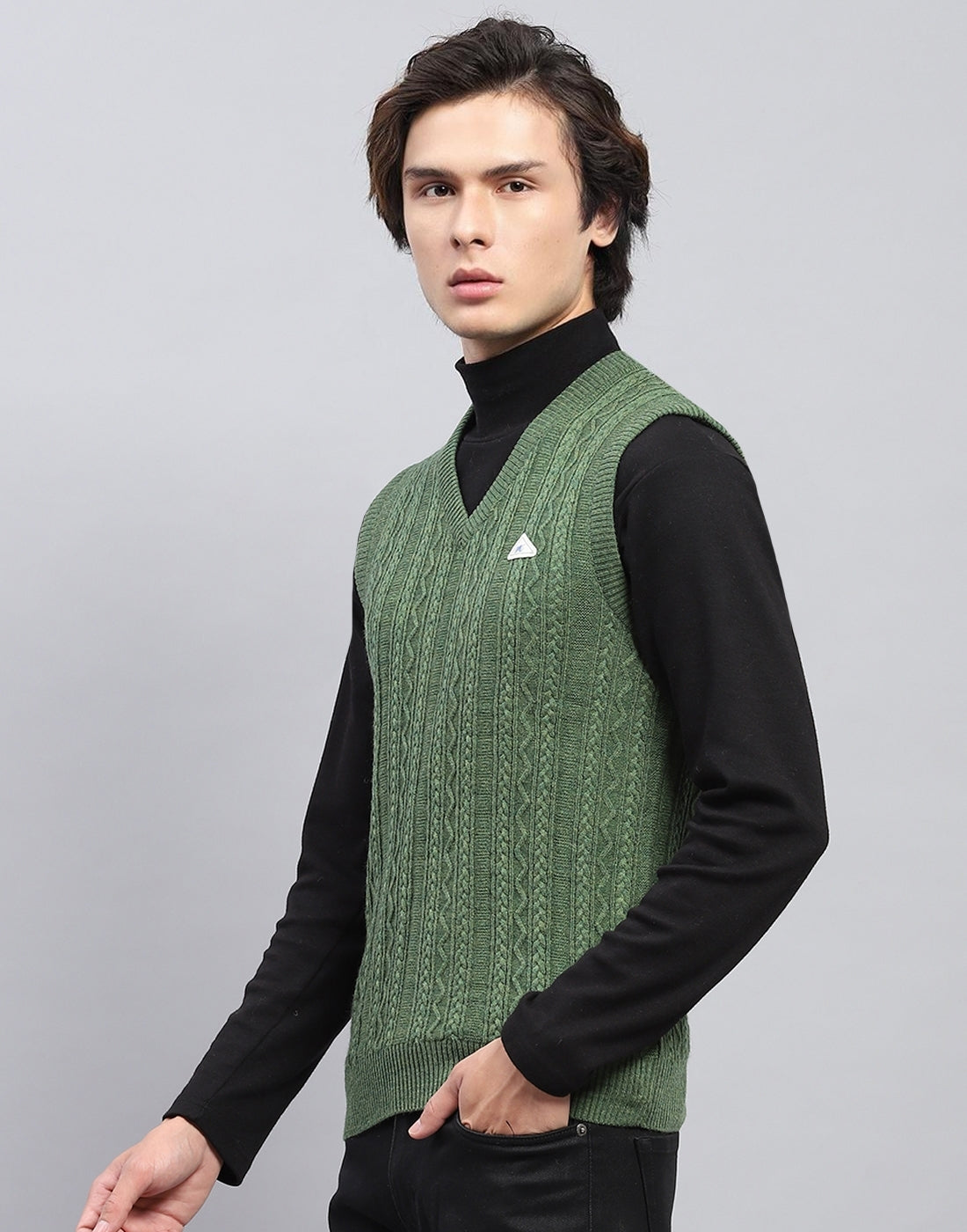 Men Green Self Design V Neck Sleeveless Sweater