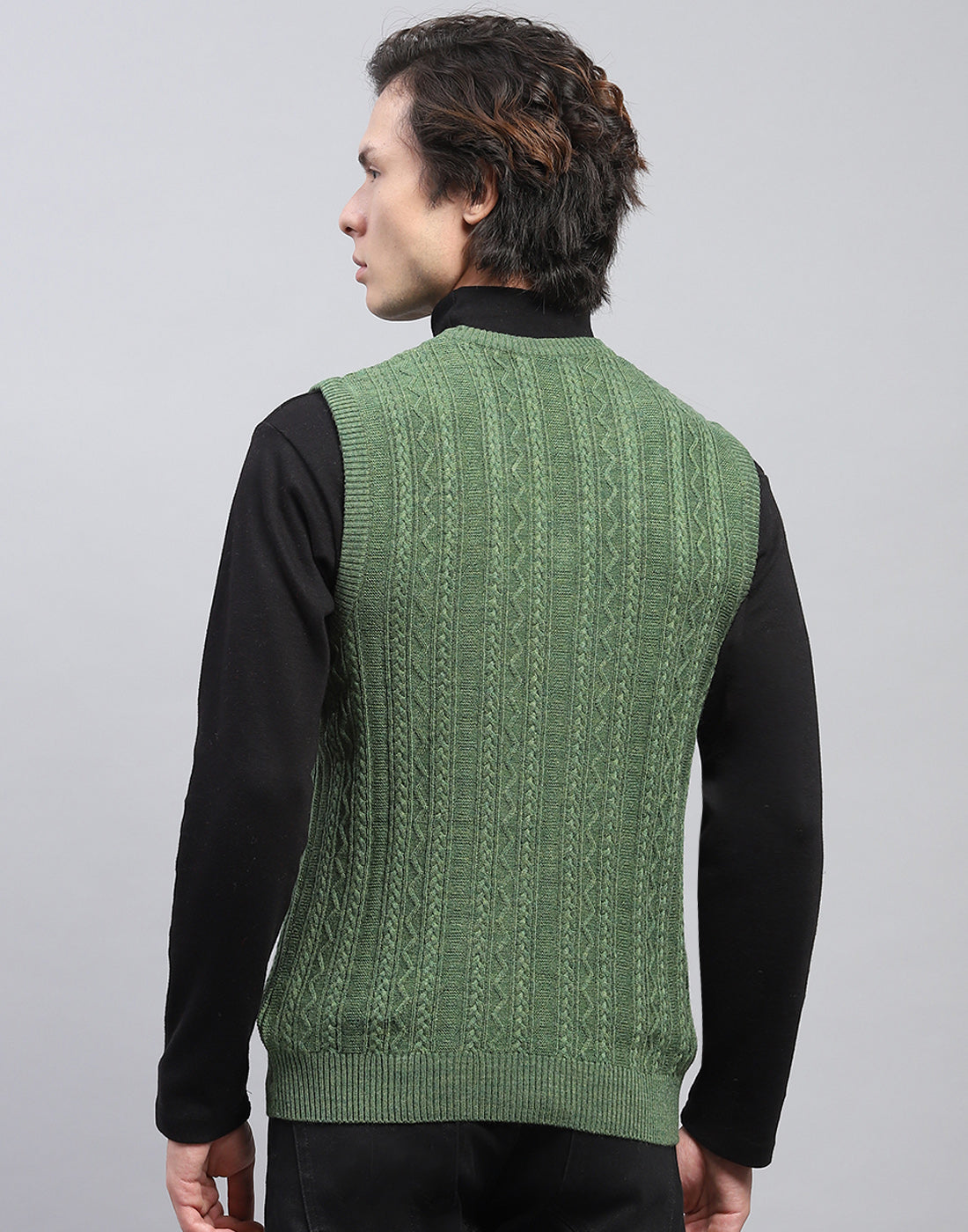 Men Green Self Design V Neck Sleeveless Sweater