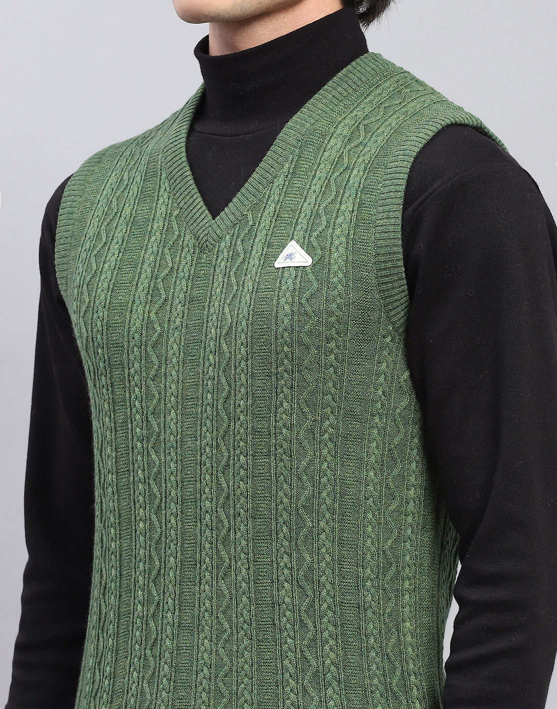 Men Green Self Design V Neck Sleeveless Sweater