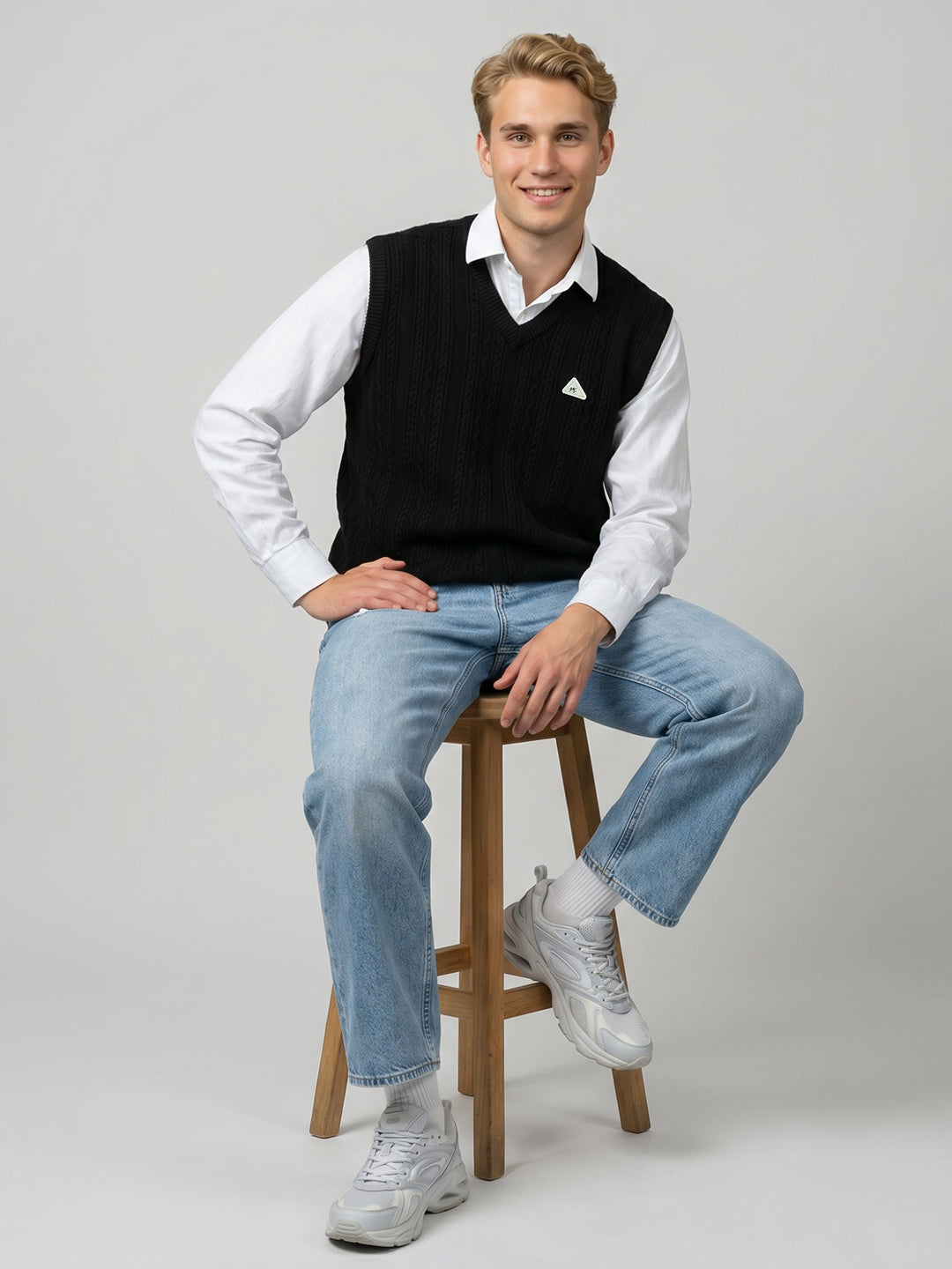 Men Black Self Design V Neck Sleeveless Sweater