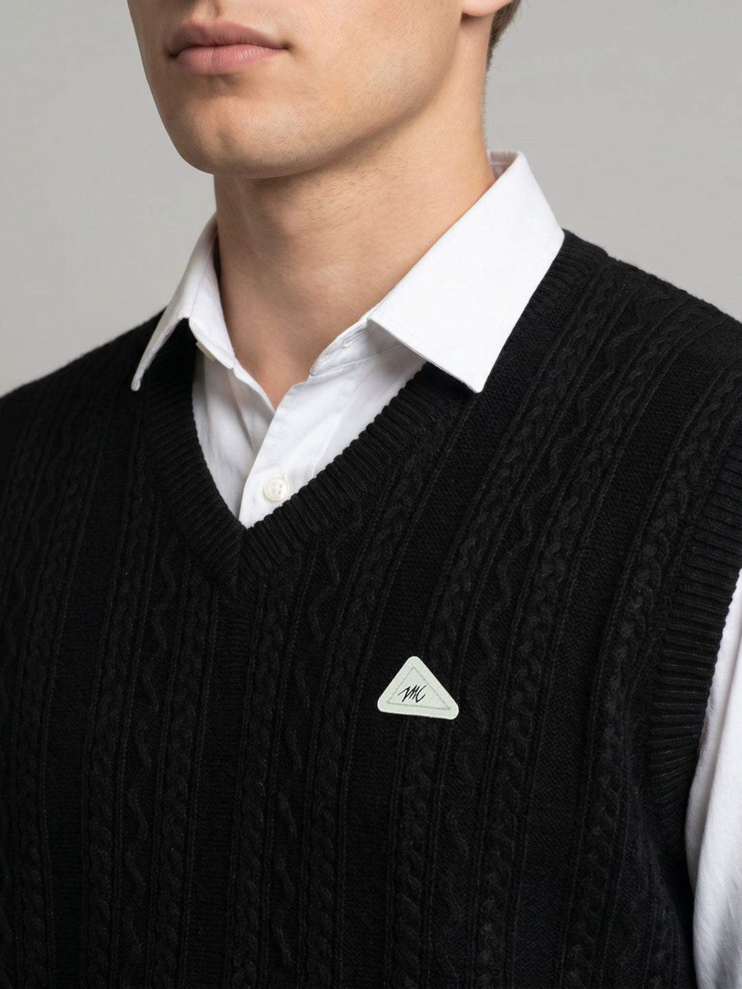 Men Black Self Design V Neck Sleeveless Sweater