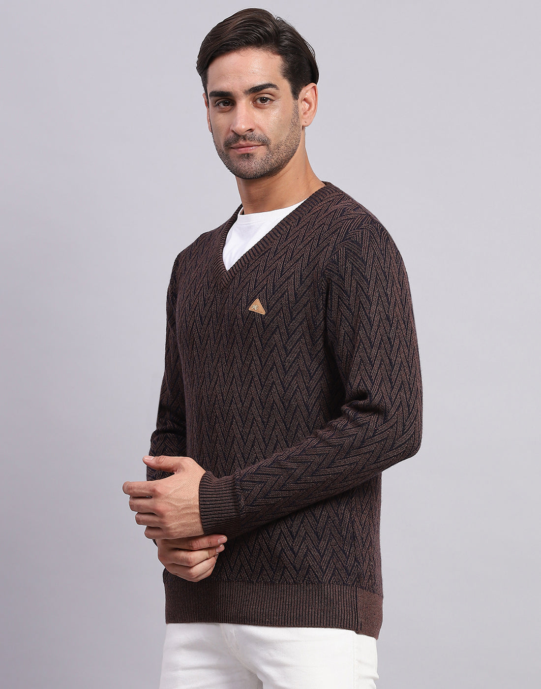 Men Brown Solid V Neck Full Sleeve Pullover