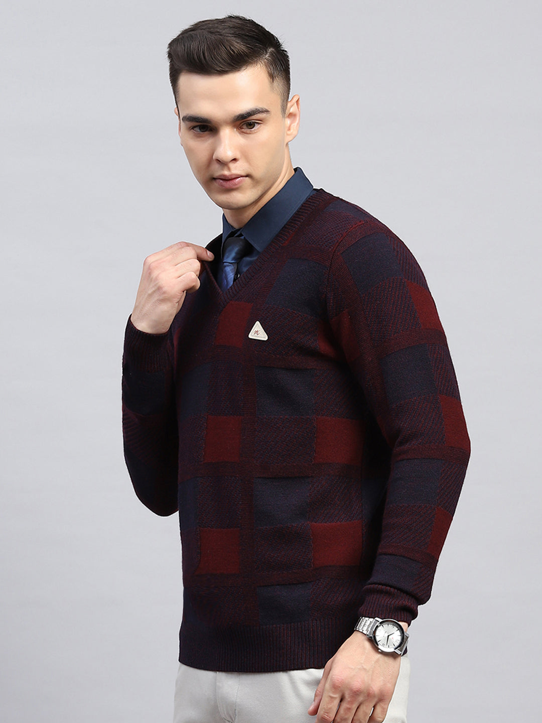 Men Maroon Check V Neck Full Sleeve Pullover