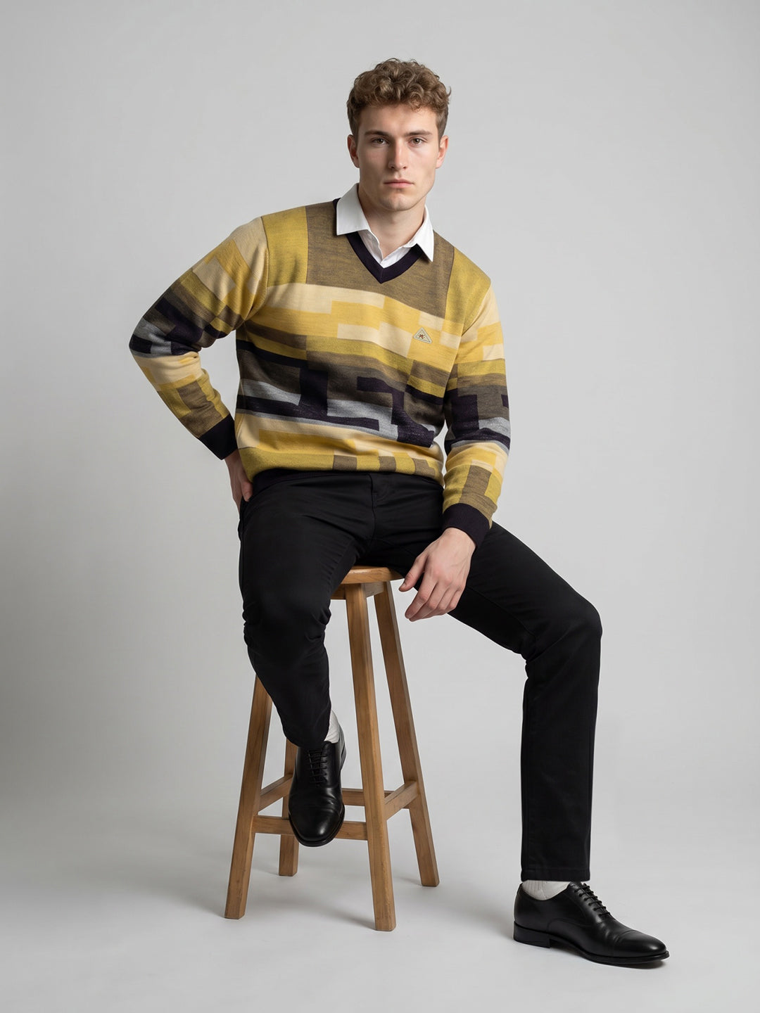 Men Navy Blue Self Design V Neck Full Sleeve Pullover