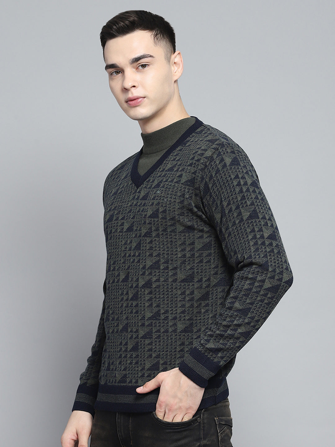 Men Navy Blue Self Design V Neck Full Sleeve Pullover