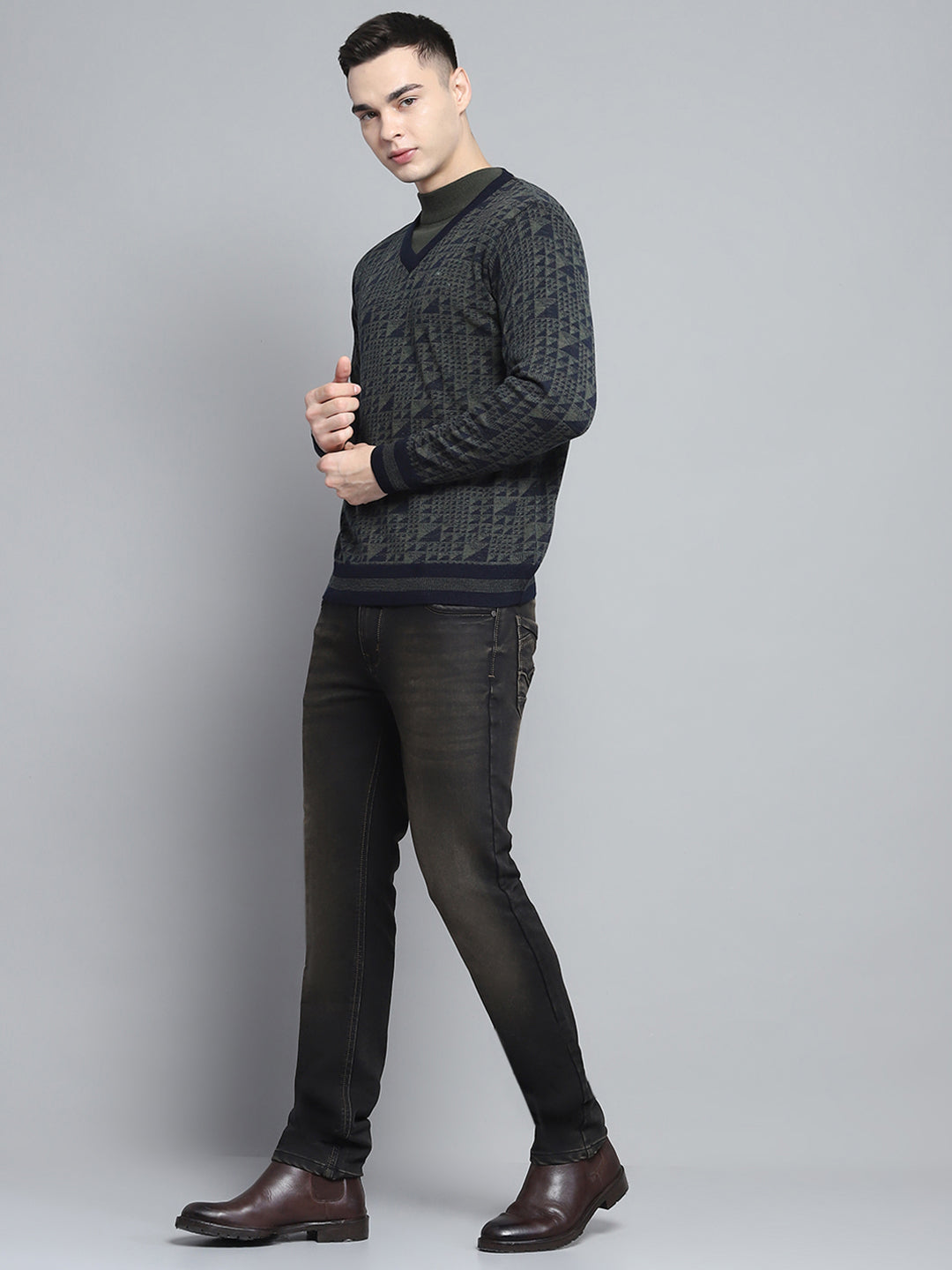 Men Navy Blue Self Design V Neck Full Sleeve Pullover