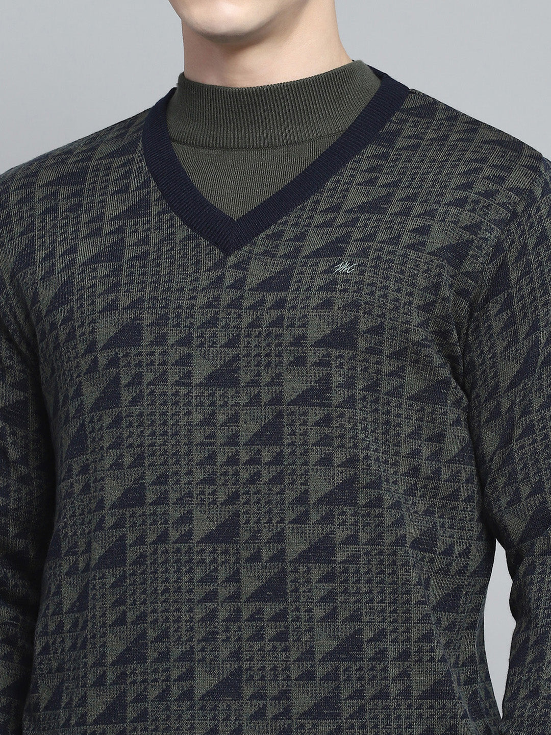 Men Navy Blue Self Design V Neck Full Sleeve Pullover