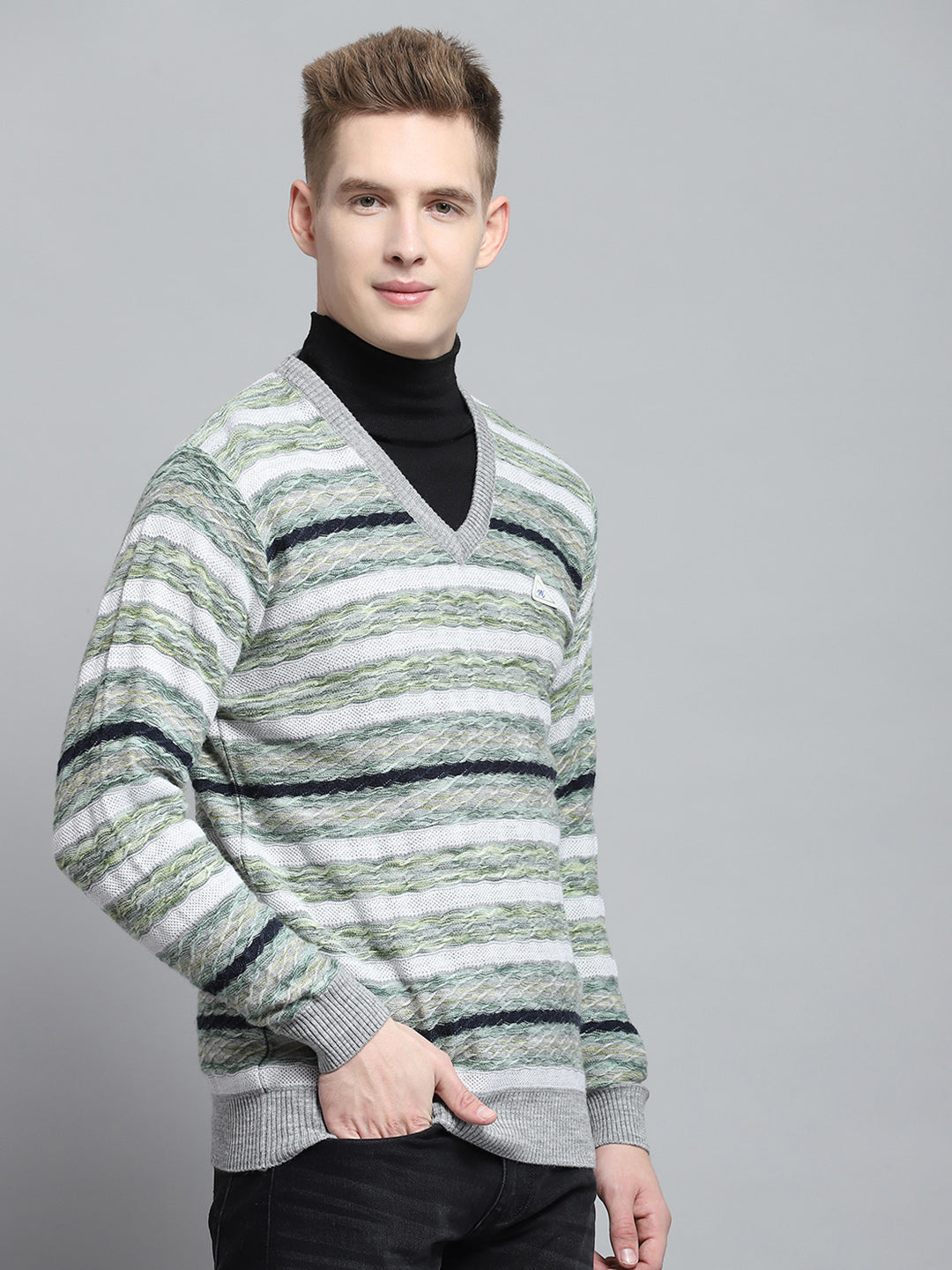 Men Grey Self Design V Neck Full Sleeve Pullover