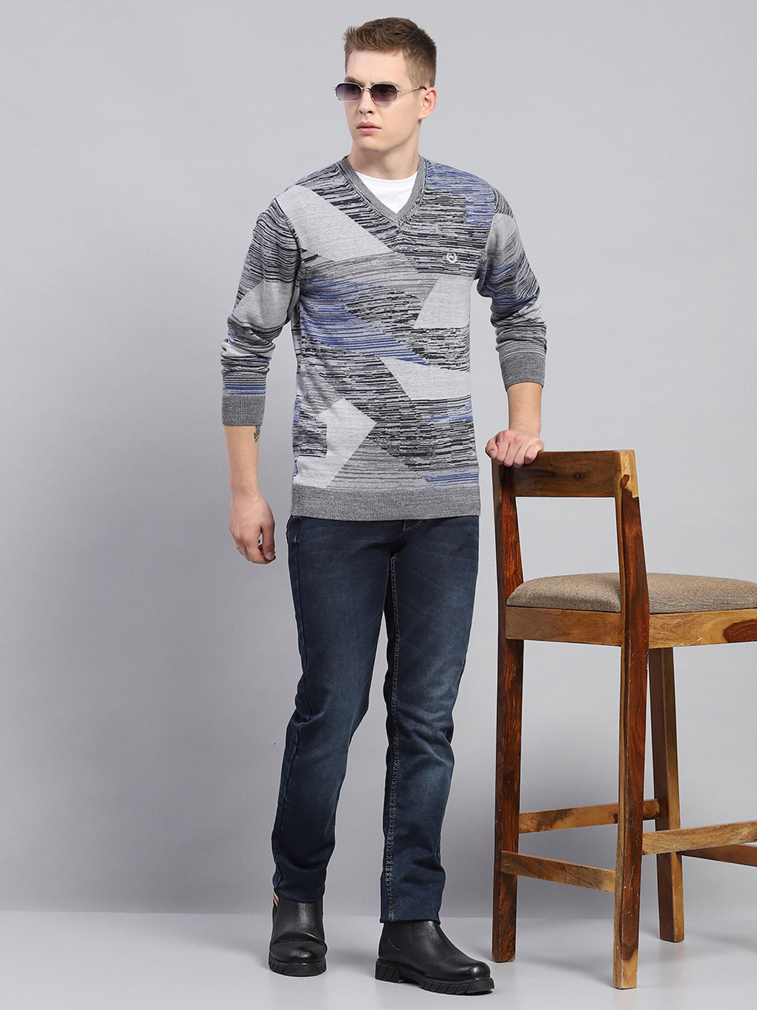 Men Grey Jacquard V Neck Full Sleeve Pullover