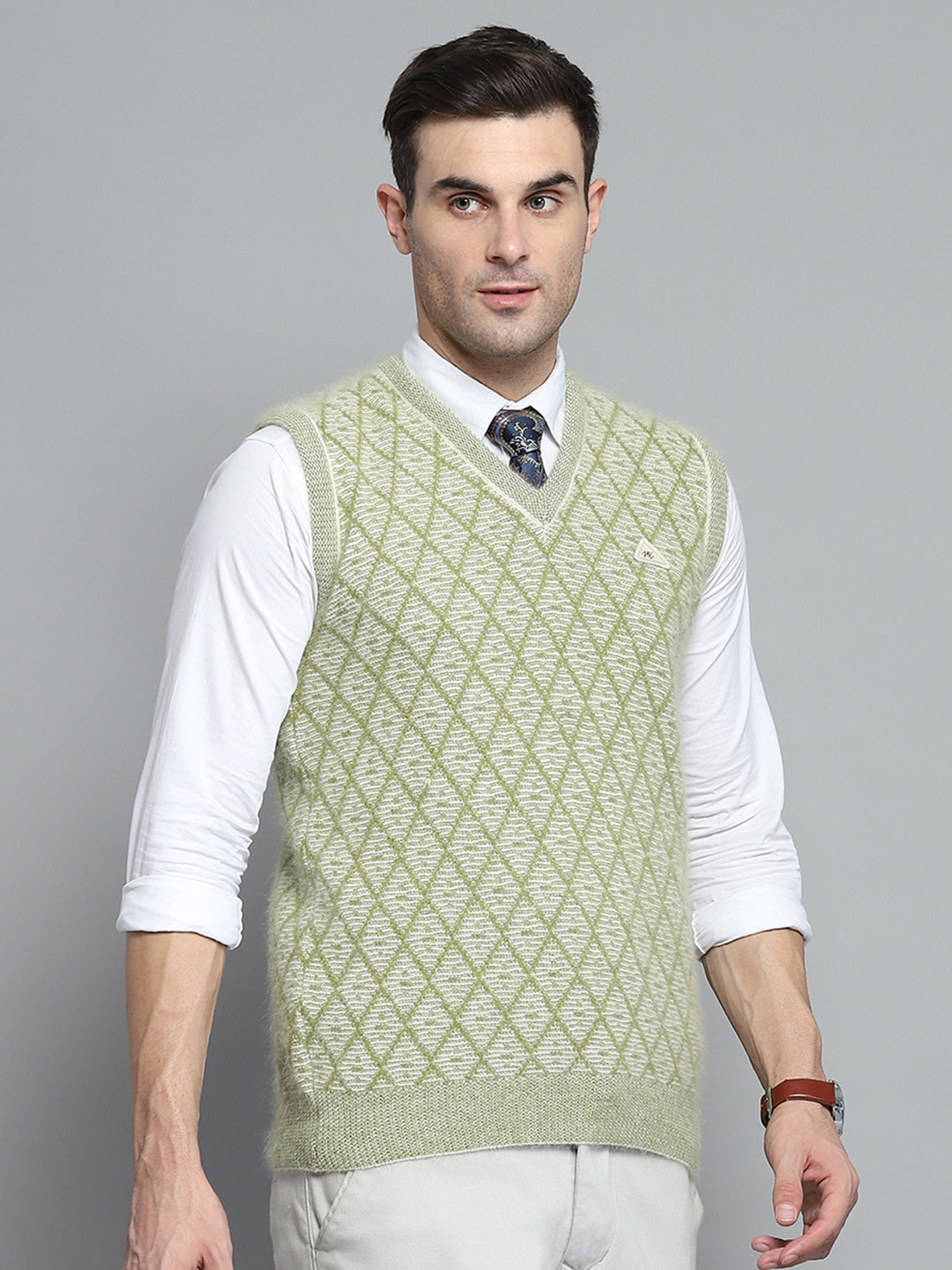Men Green Self Design V Neck Sleeveless Sweater