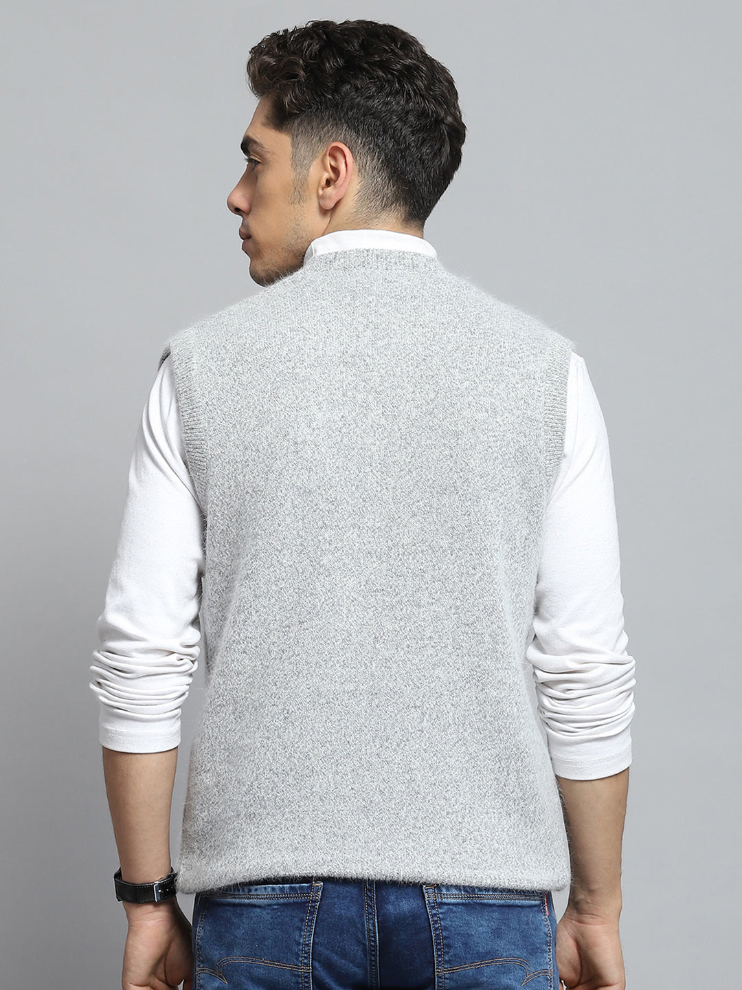 Men Grey Self Design V Neck Sleeveless Sweater