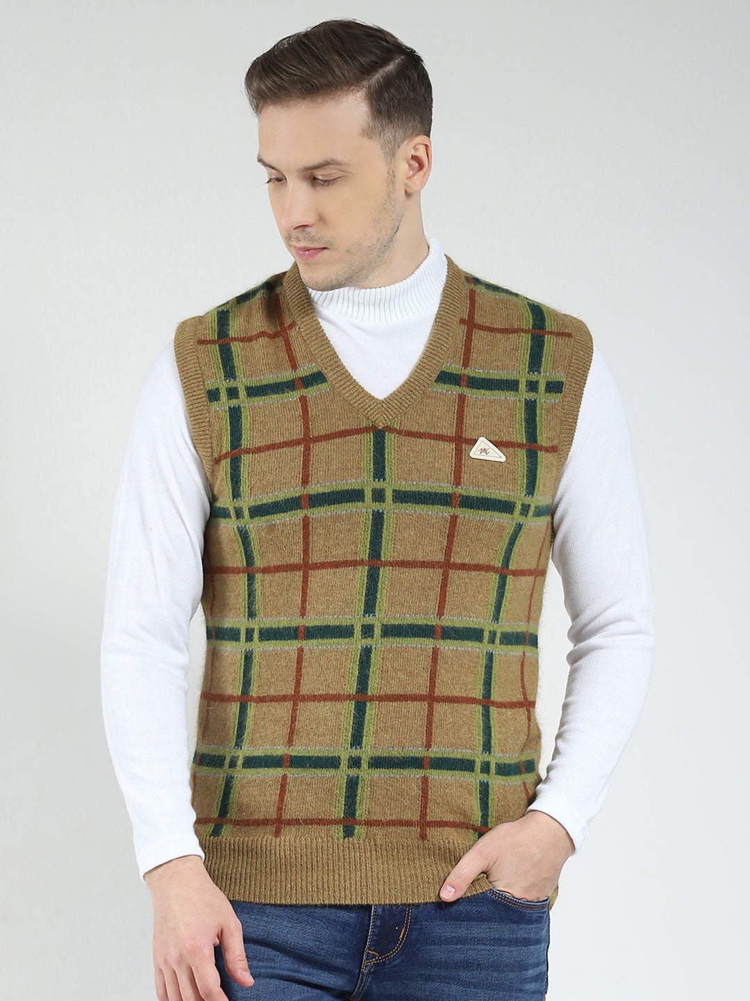 Men Green Printed V Neck Sleeveless Sweater