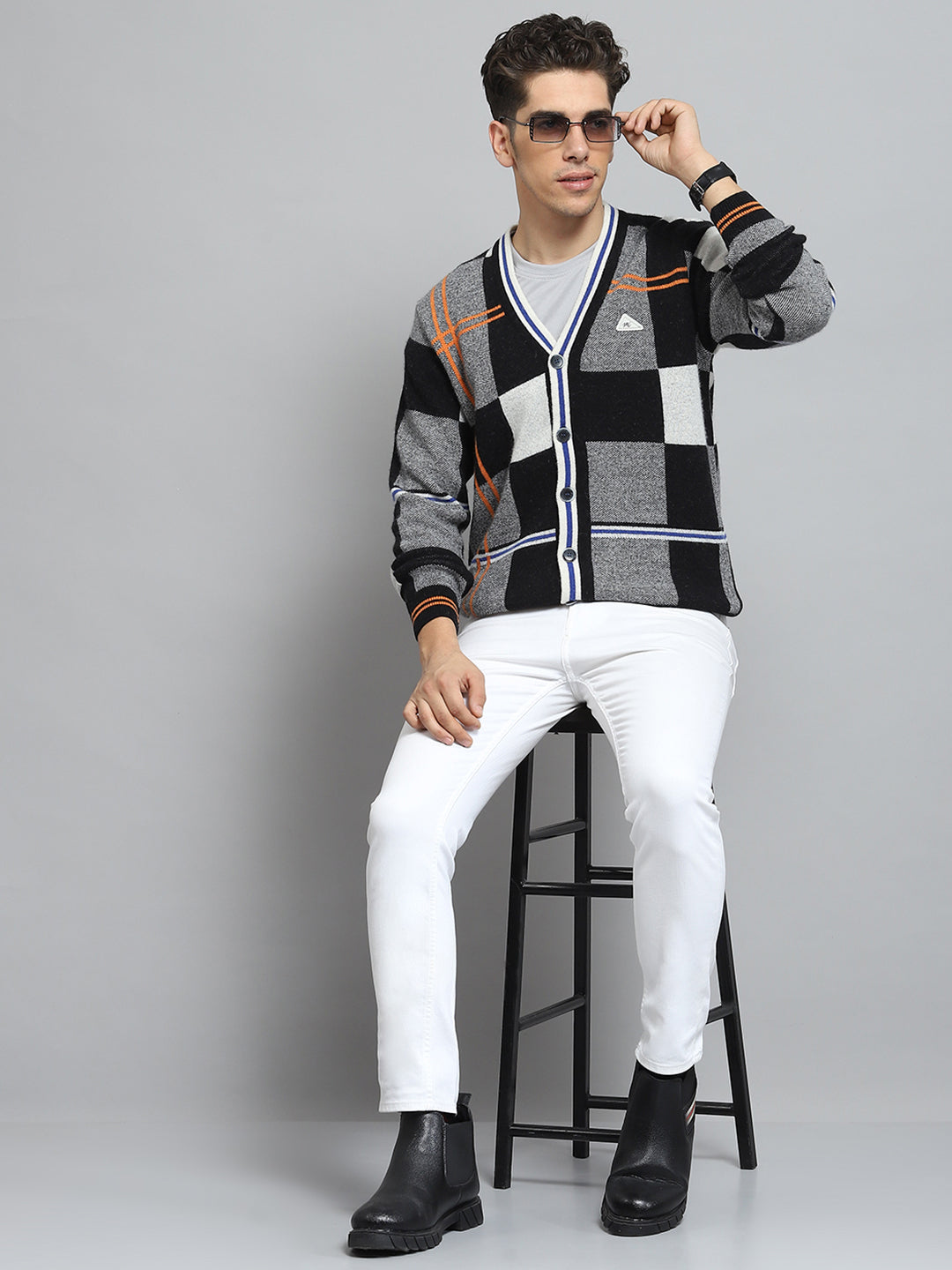 Men Black Self Design V Neck Full Sleeve Cardigan
