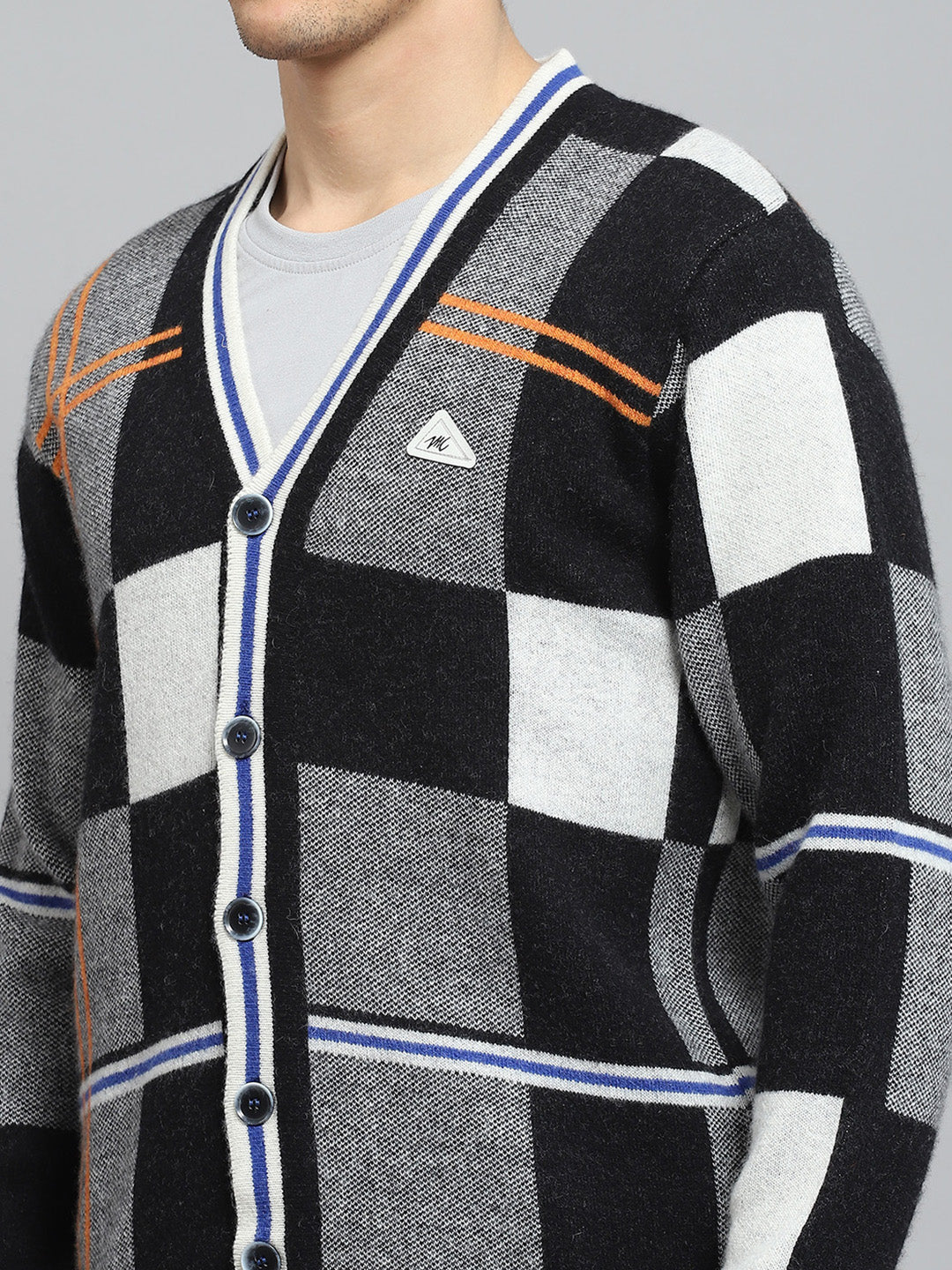 Men Black Self Design V Neck Full Sleeve Cardigan