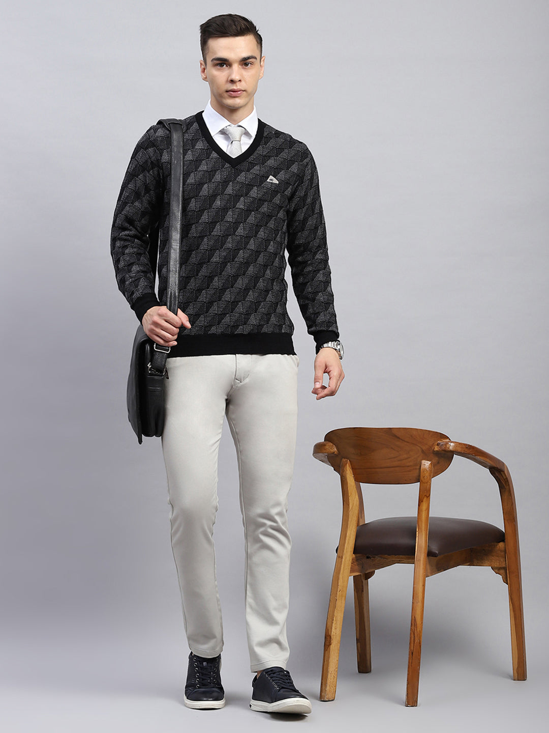 Men Black Self Design V Neck Full Sleeve Pullover