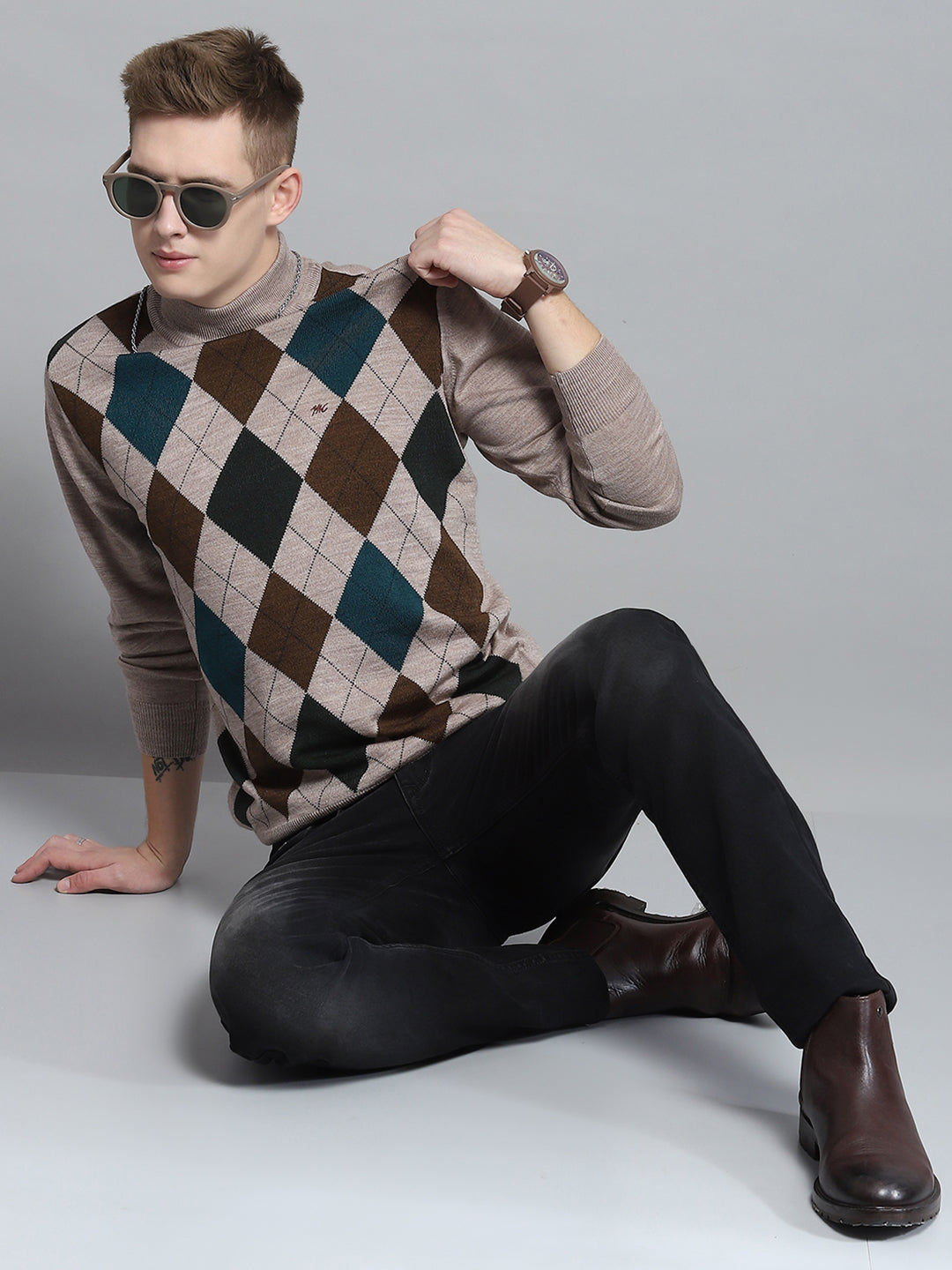 Men Beige Printed Mock Neck Full Sleeve Pullover