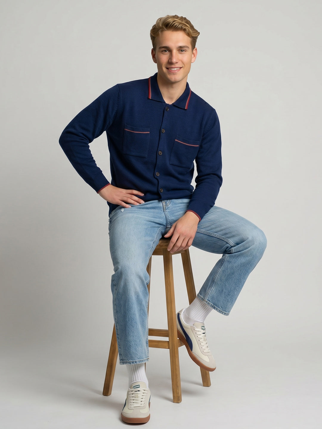 Men Blue Solid Collar Full Sleeve Sweatshirt