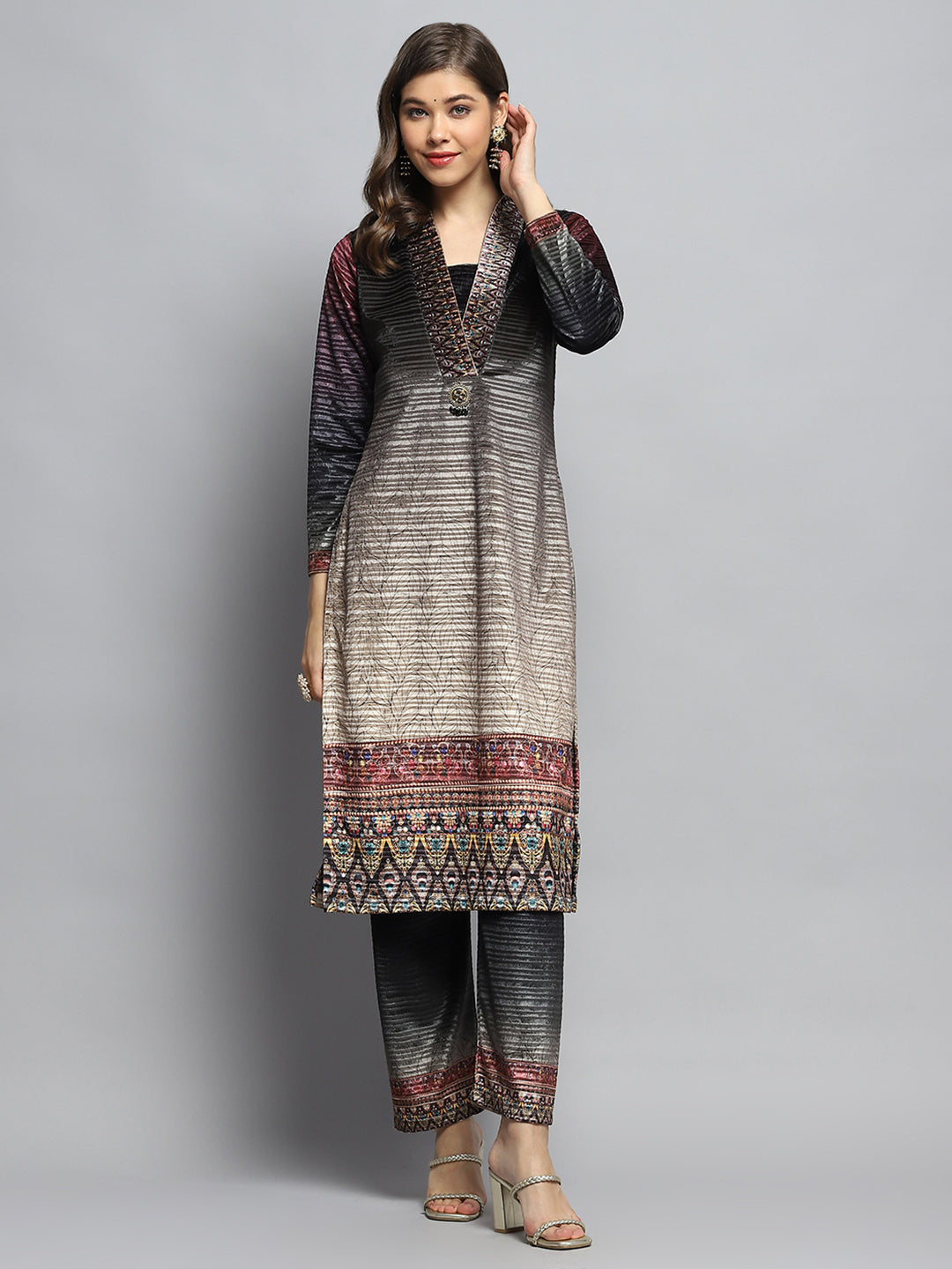 Elegant Collections Designer V-Neck Kurti for Women main image 1