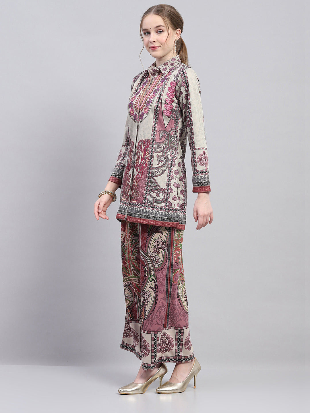 Women Cream Designer Collar Full Sleeve Kurtis Set for Winter