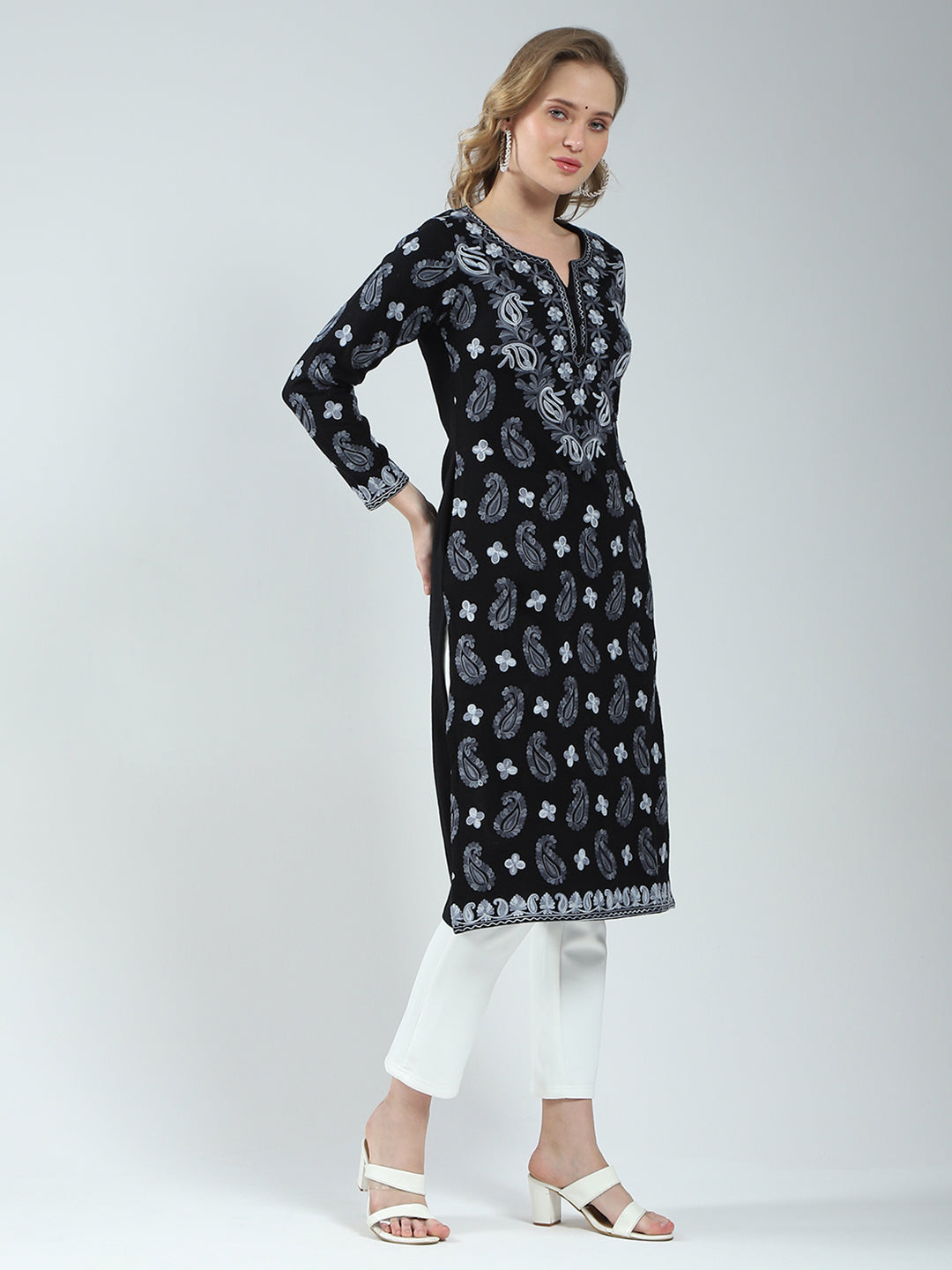 Women Black Printed V Neck Full Sleeve Winter Kurti
