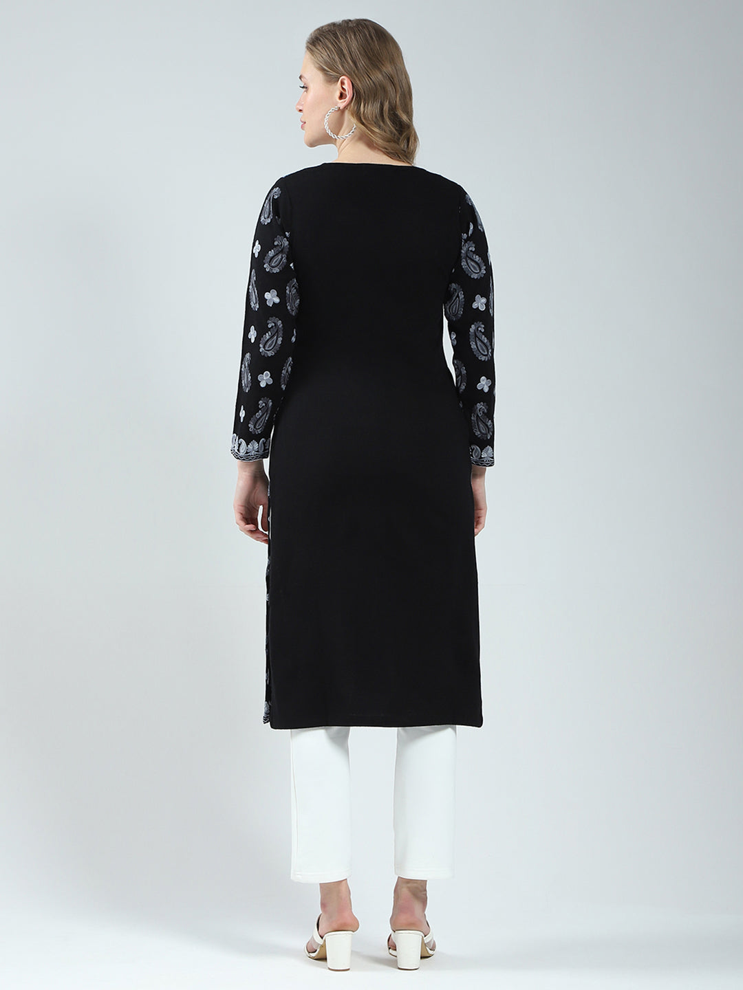 Women Black Printed V Neck Full Sleeve Winter Kurti