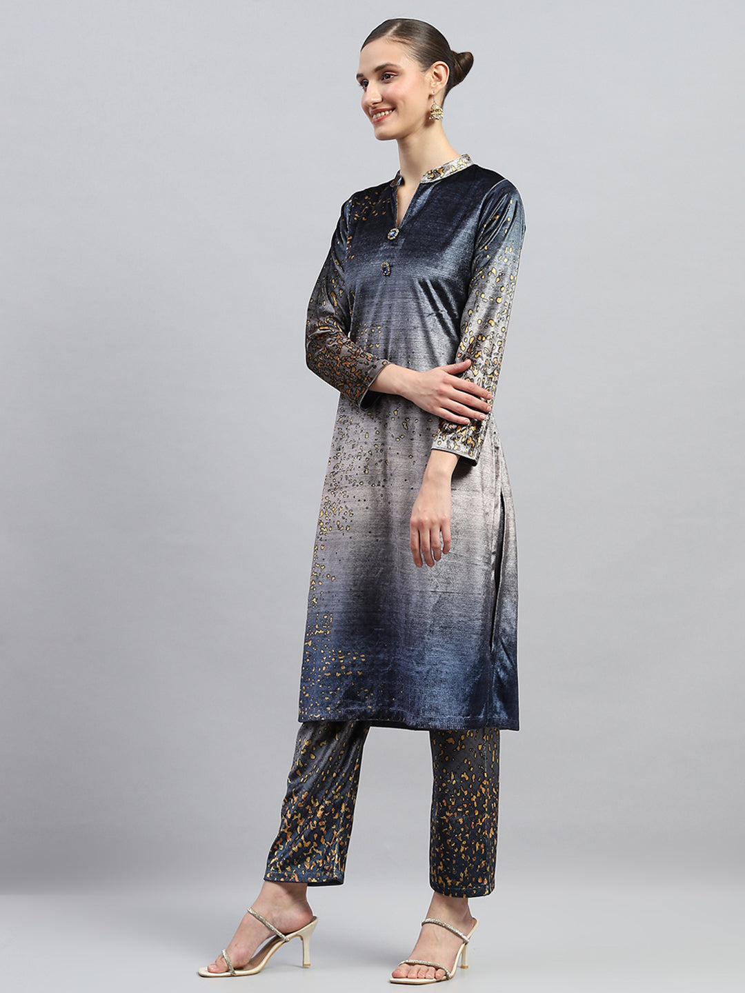 Women Blue Printed Round Neck Full Sleeve Kurti Set