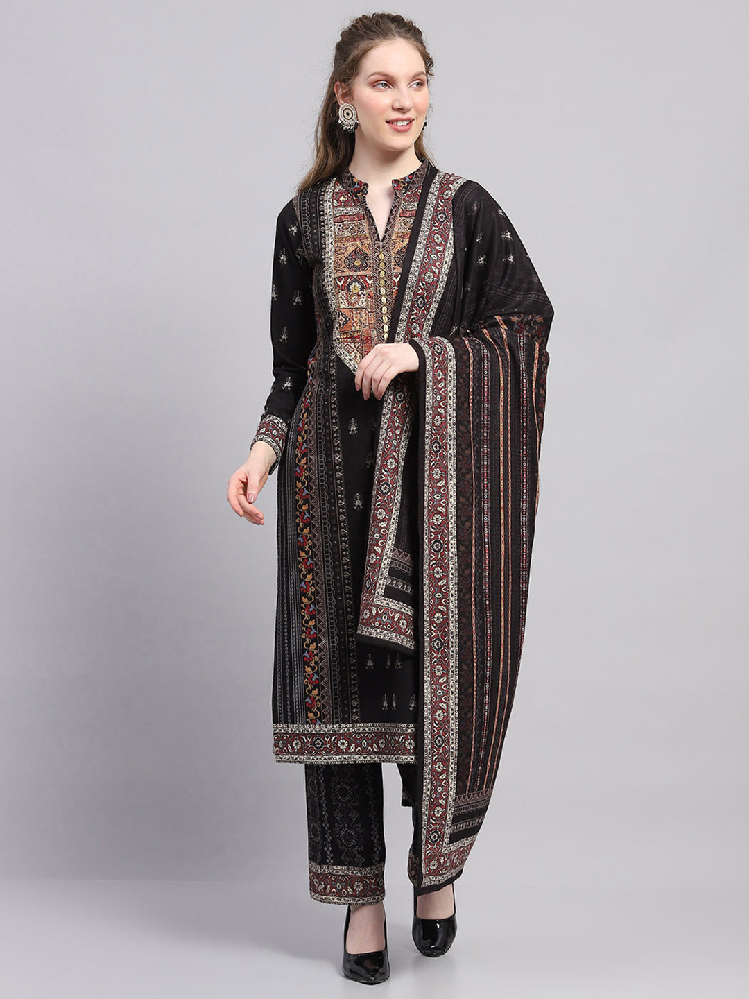 Women Black Printed Round Neck Full Sleeve Kurti Set with Stole