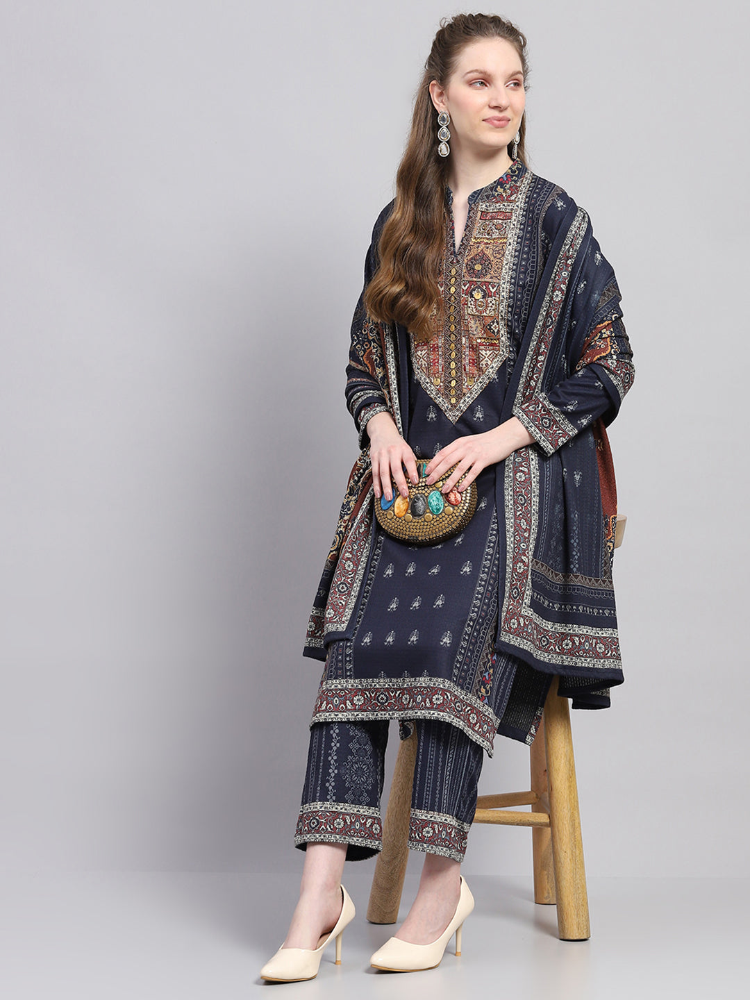 Women Navy Blue Printed Round Neck Full Sleeve Kurti Set with Stole