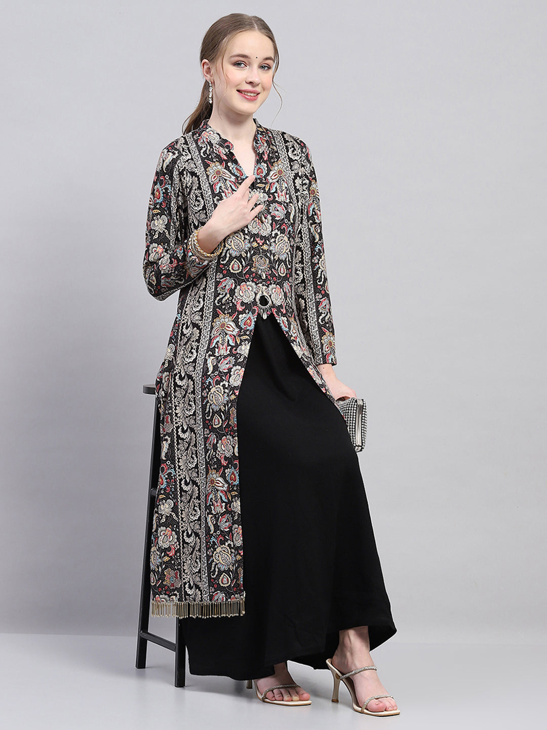 Women Black Designer V Neck Full Sleeve Kurtis Set for Winter